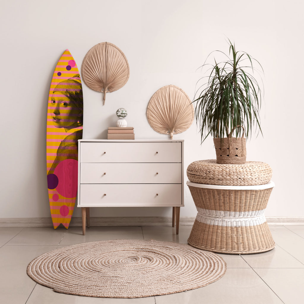 HER WITH A PEARL Deko-Surfboard