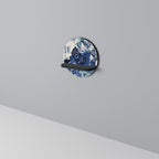 JAPANESE WOMAN Rundes Kunstregal in Schwarz