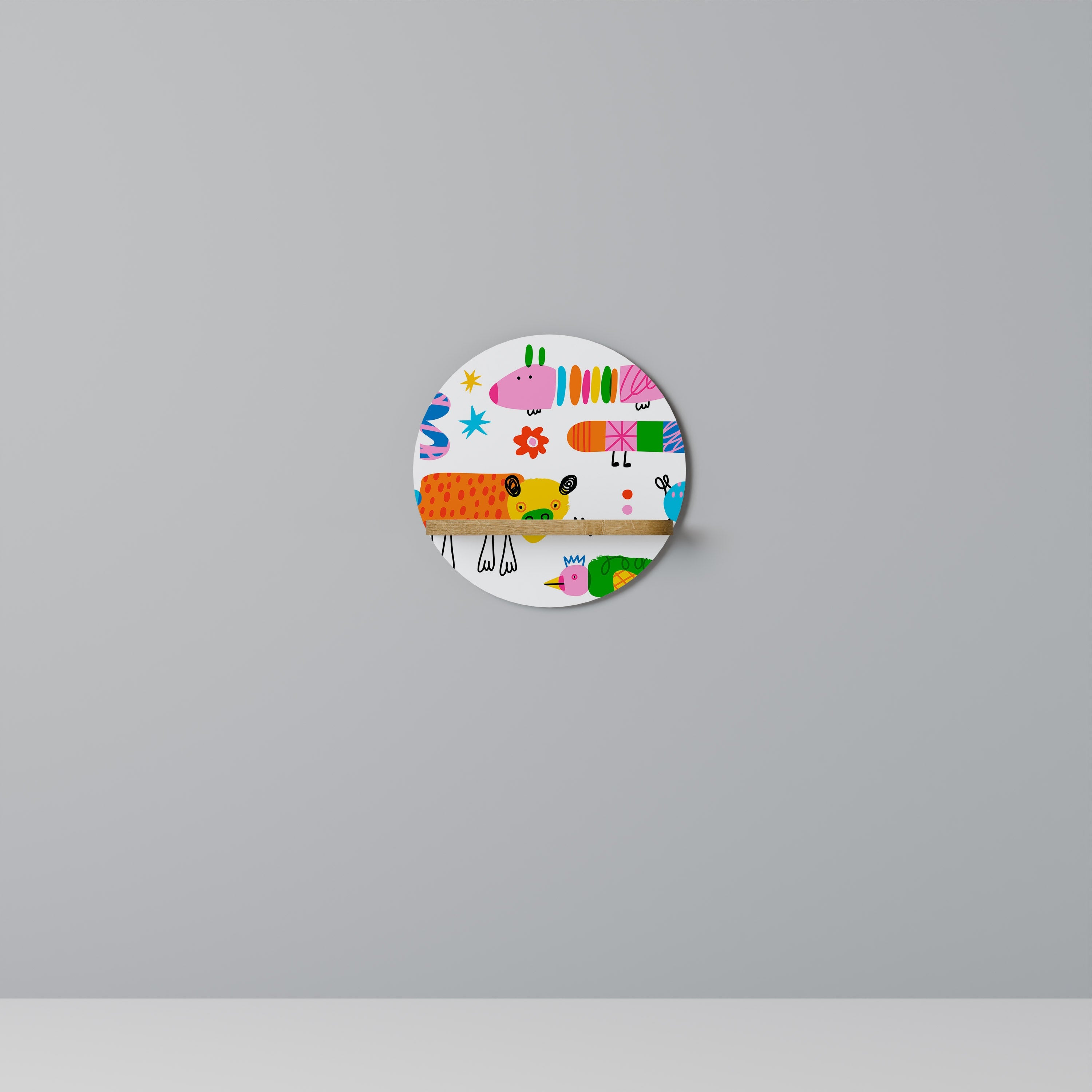 POWER OF IMAGINATION Rundes Kunstregal in Eiche-Optik