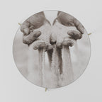 HANDS OF FATE Couchtisch Ø 69 cm
