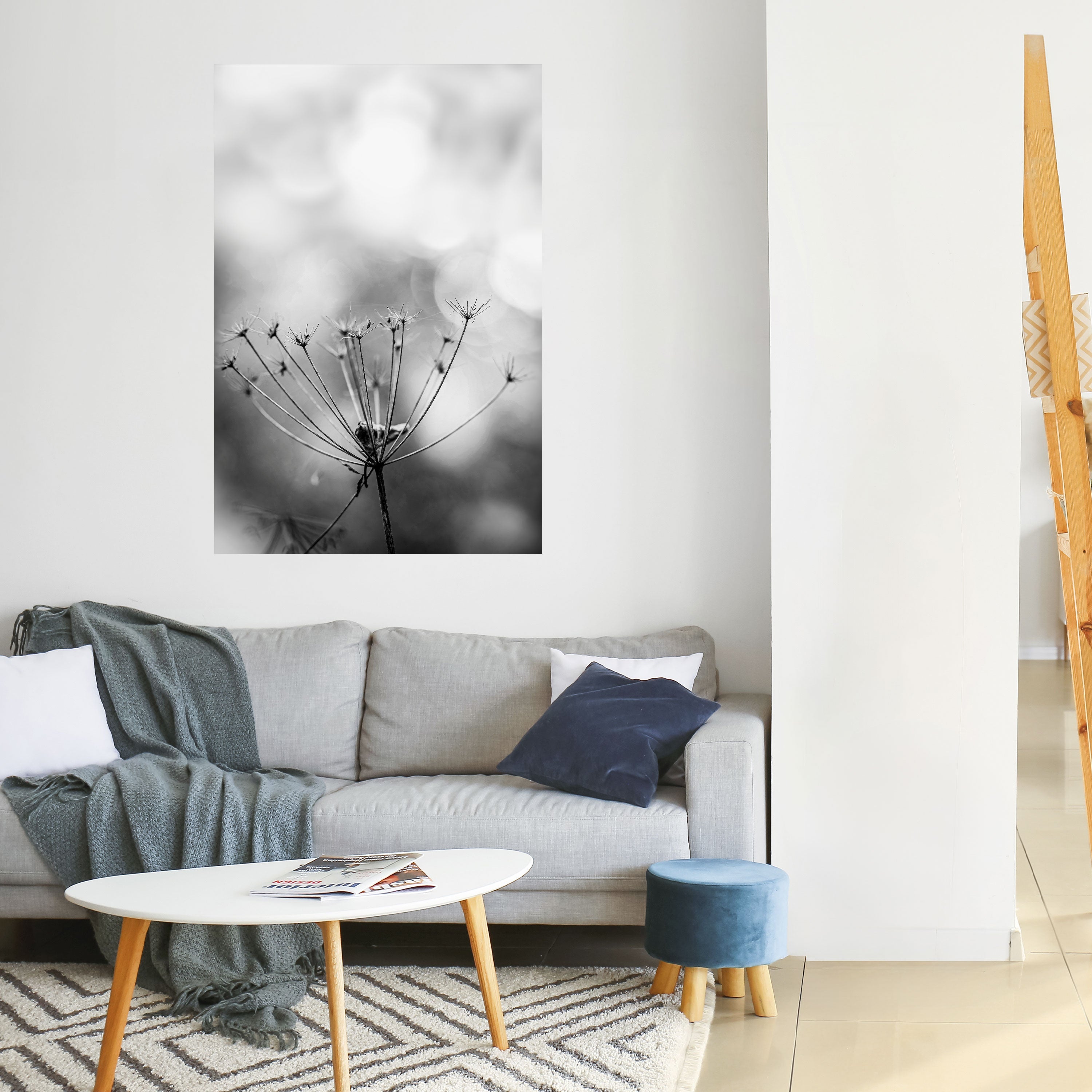MINIMALIST BLOOM Vertikales Poster zum Abziehen und Aufkleben