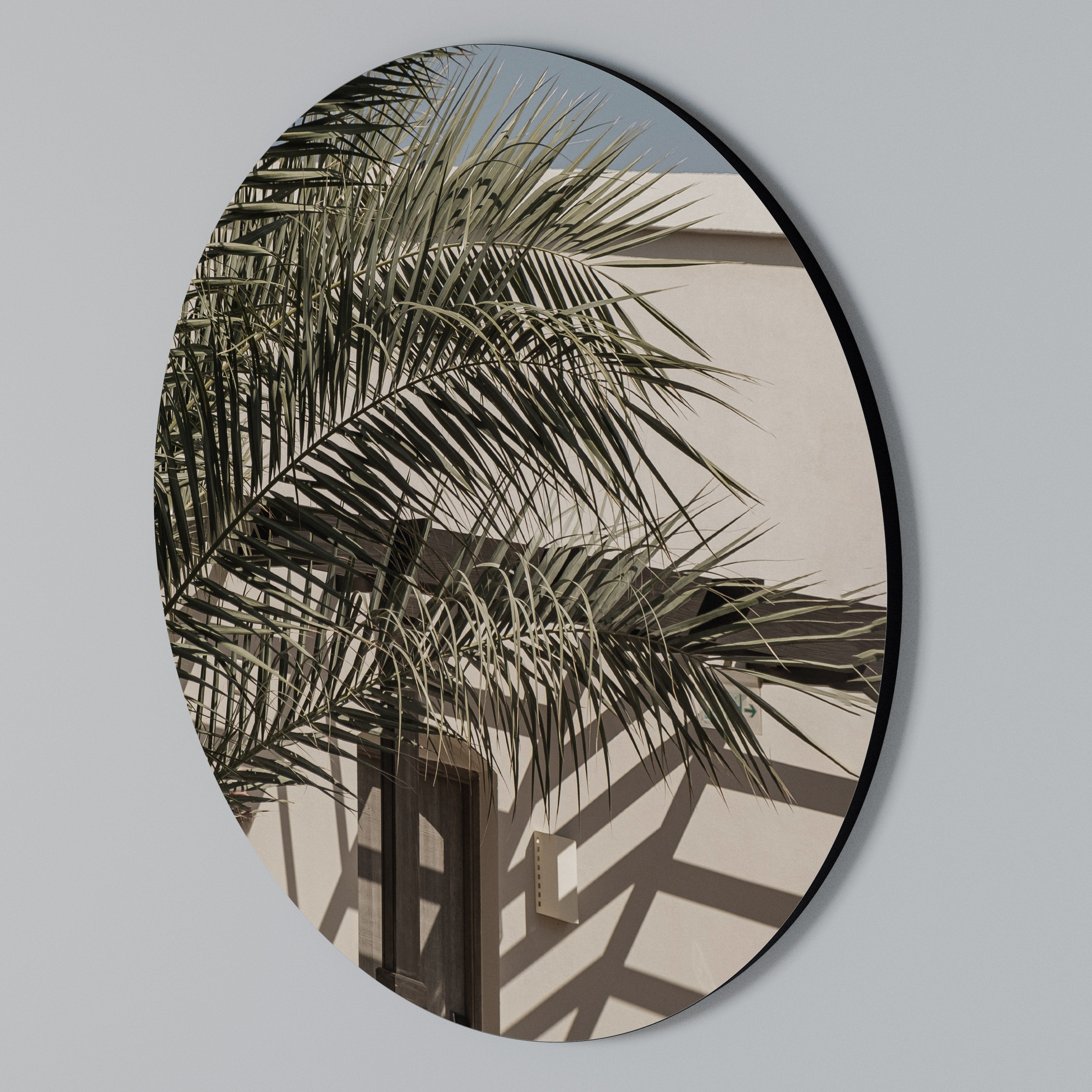 PALM SHADOW DANCE Round Wall Art