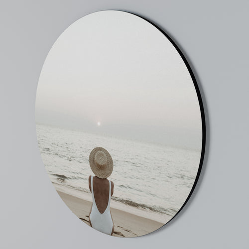 SAND AND SOLITUDE Round Wall Art