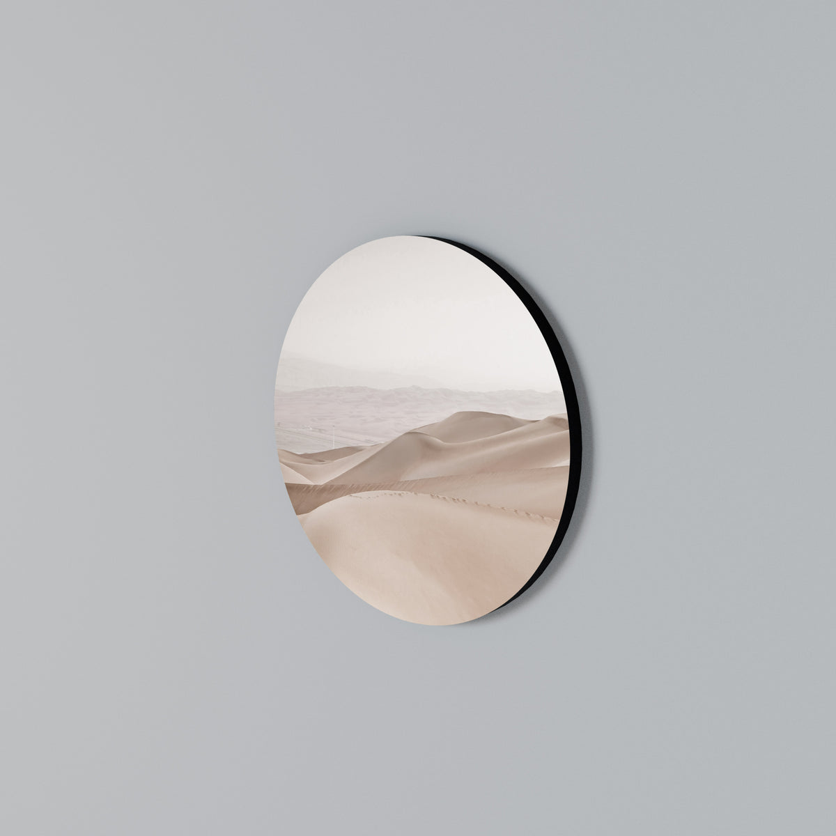TRANQUIL TIDES Round Wall Art