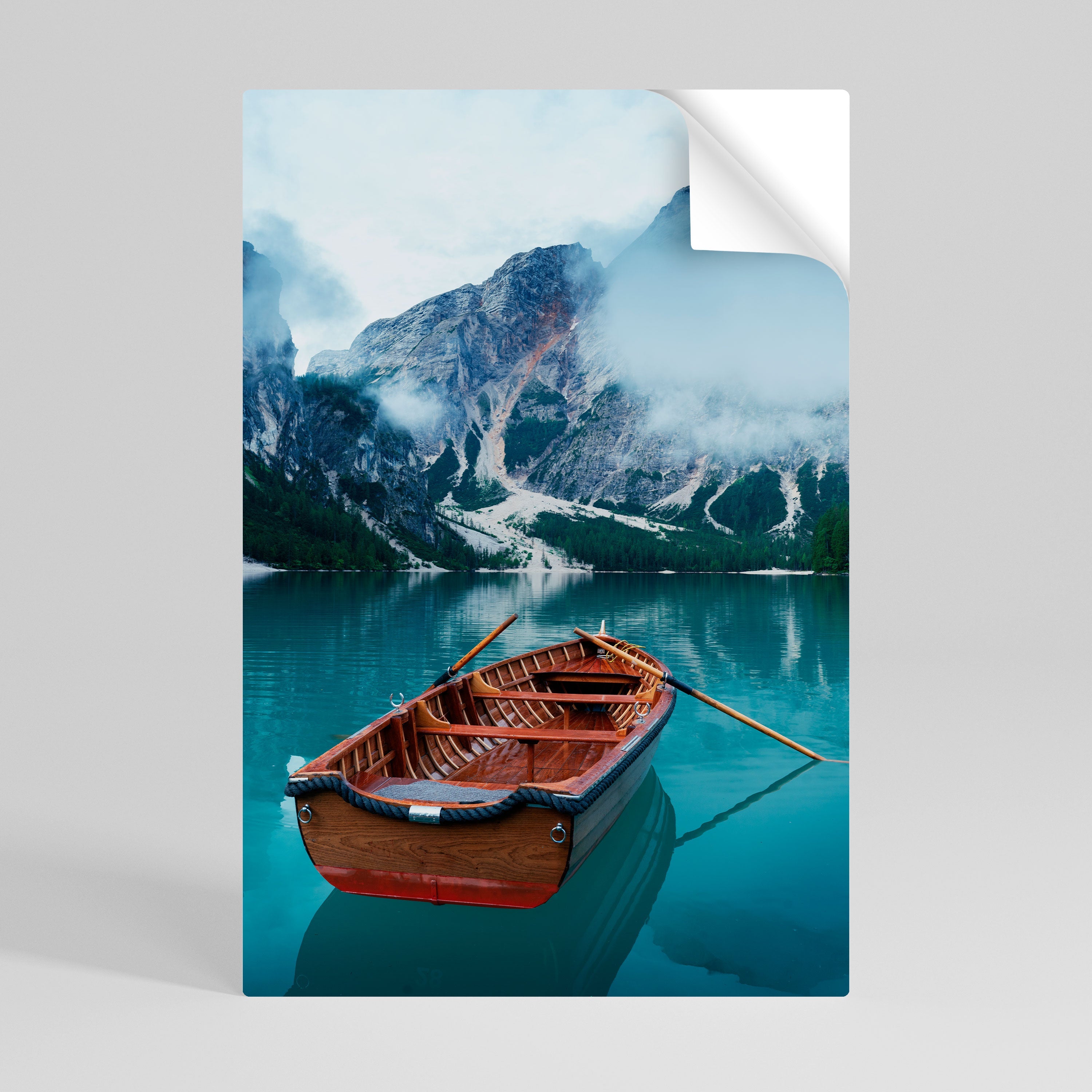 FOGGY MOUNTAIN OASIS Vertikales Poster zum Abziehen und Aufkleben