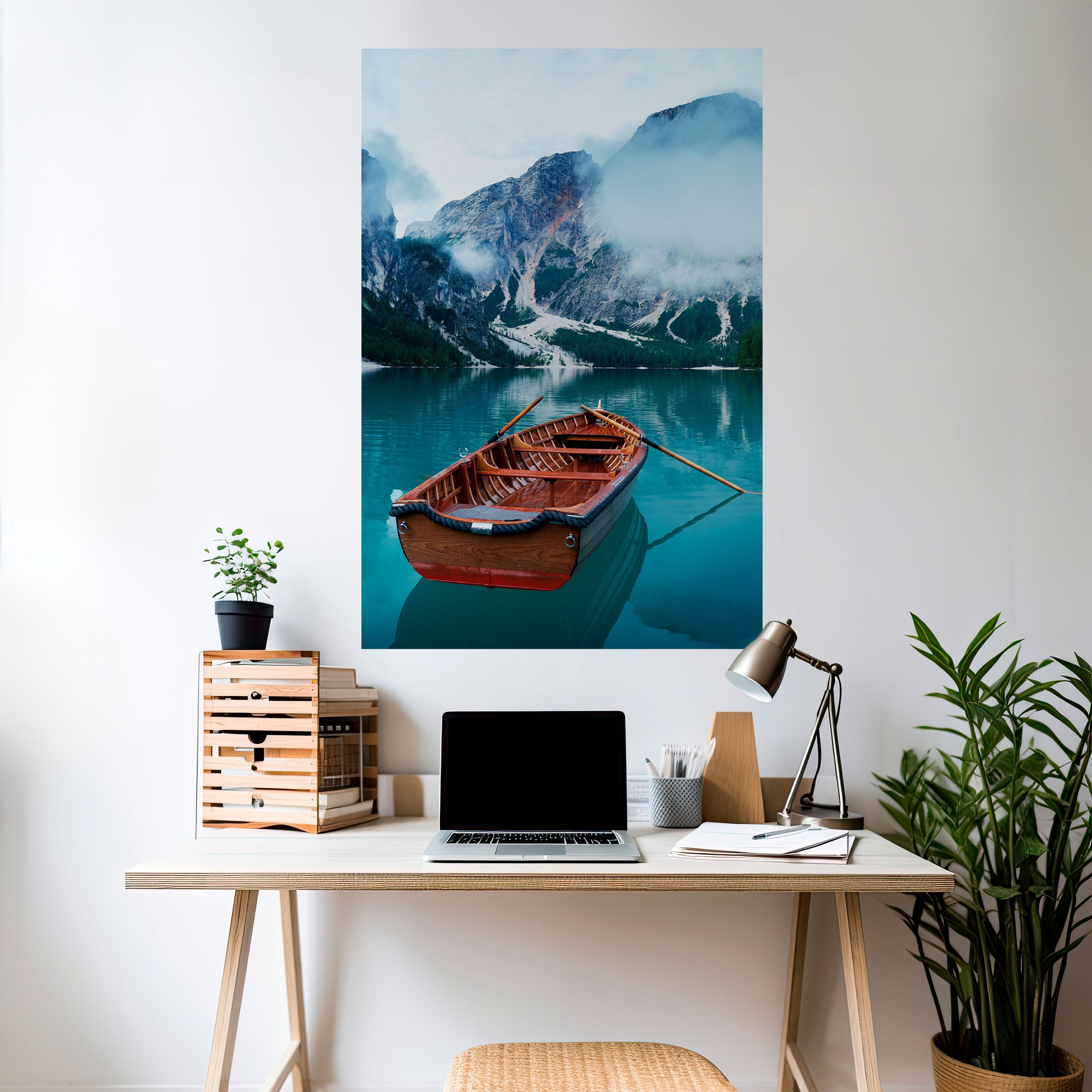 FOGGY MOUNTAIN OASIS Vertikales Poster zum Abziehen und Aufkleben