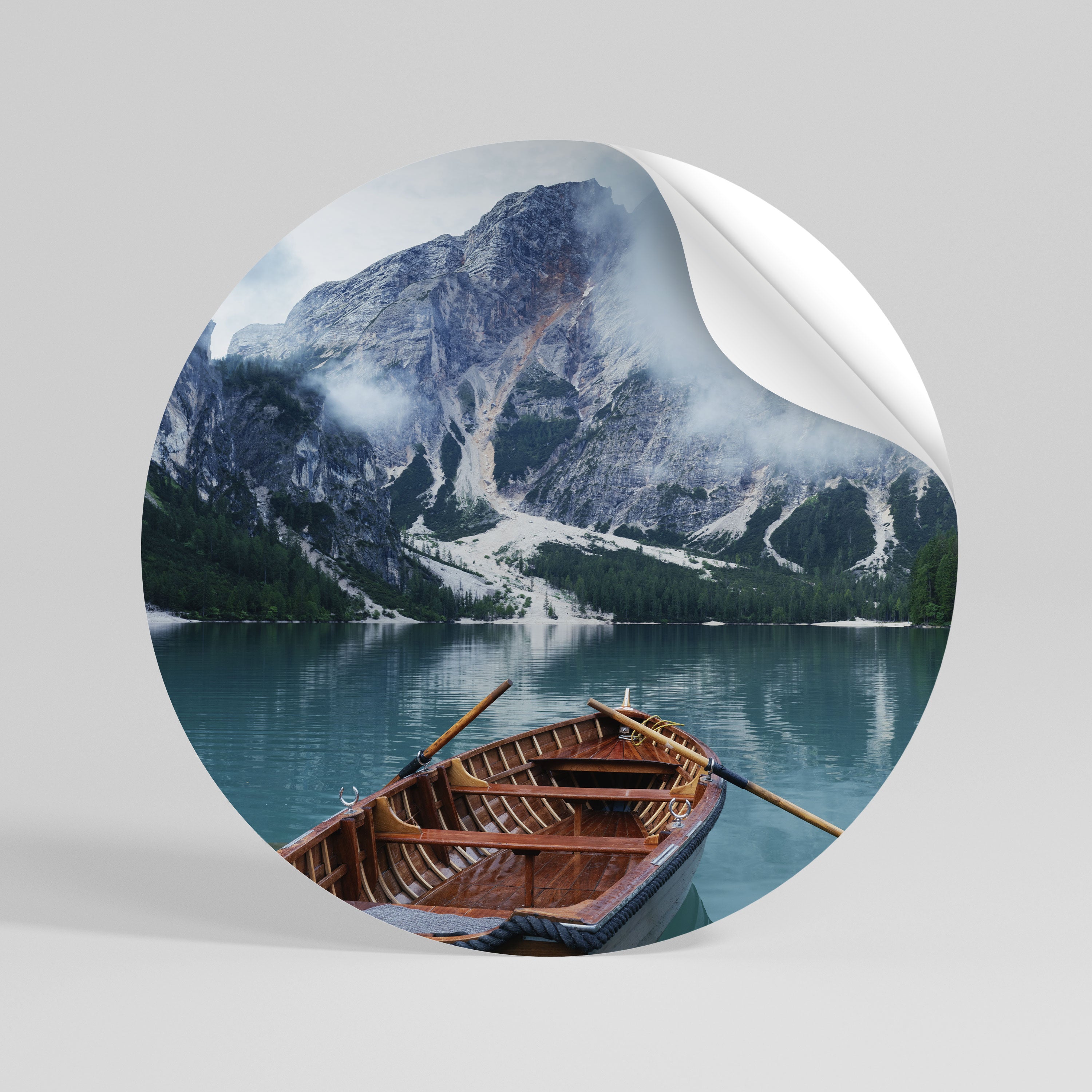 FOGGY MOUNTAIN OASIS Runder Wandsticker zum Abziehen und Aufkleben