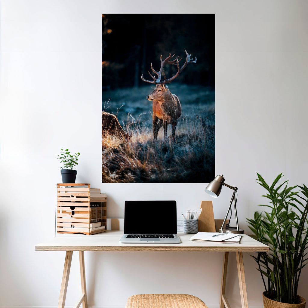 ANTLERED REGALITY Vertikales Poster zum Abziehen und Aufkleben