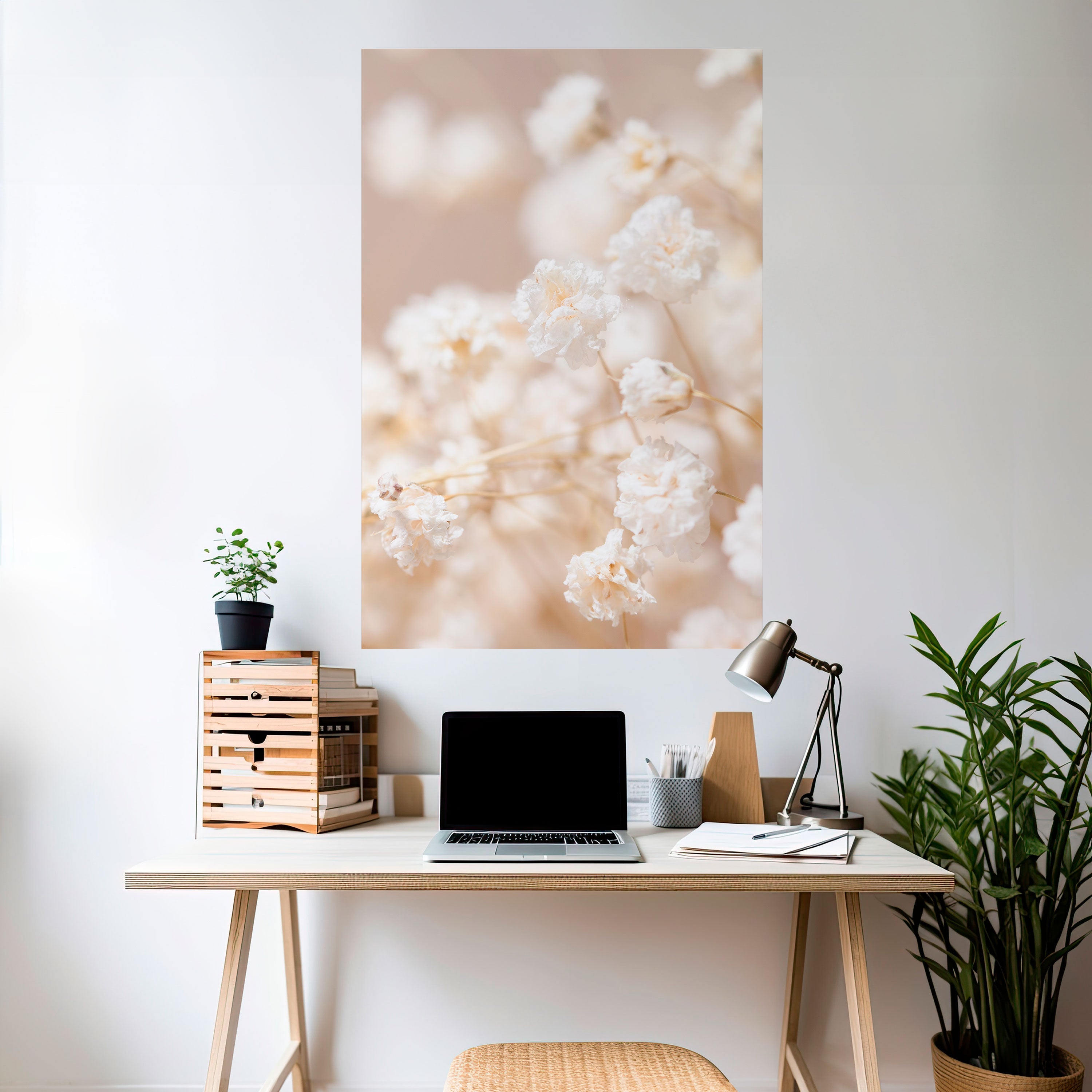 GHOSTLY BLOOM Vertikales Poster zum Abziehen und Aufkleben