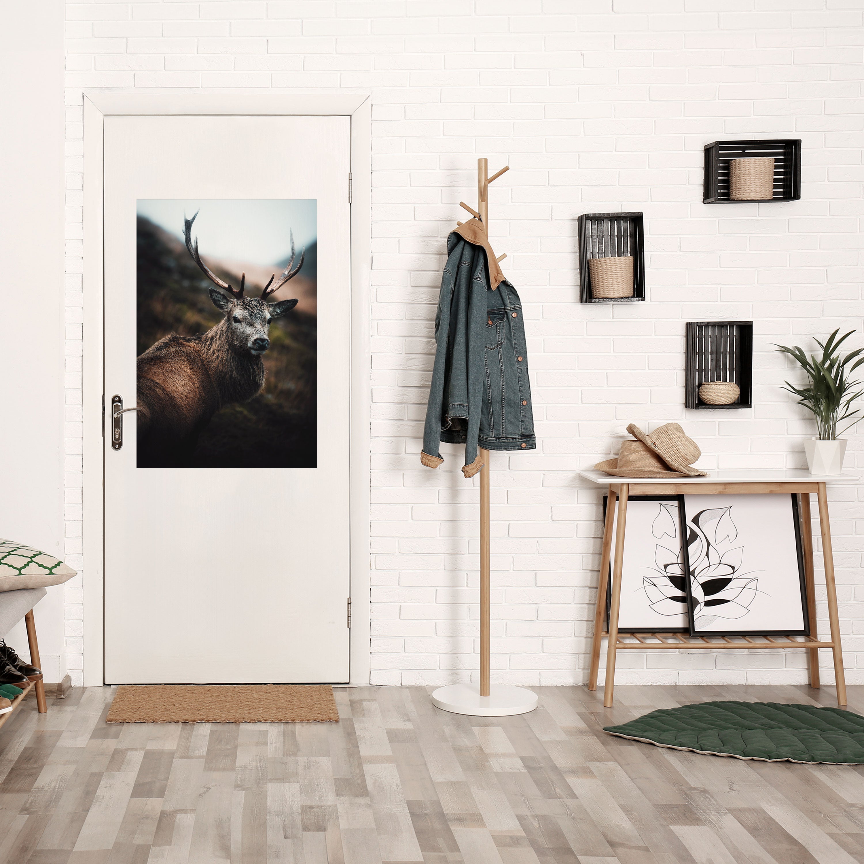 Elegantes, vertikales Poster „Wilderness Guardian“ zum Abziehen und Aufkleben
