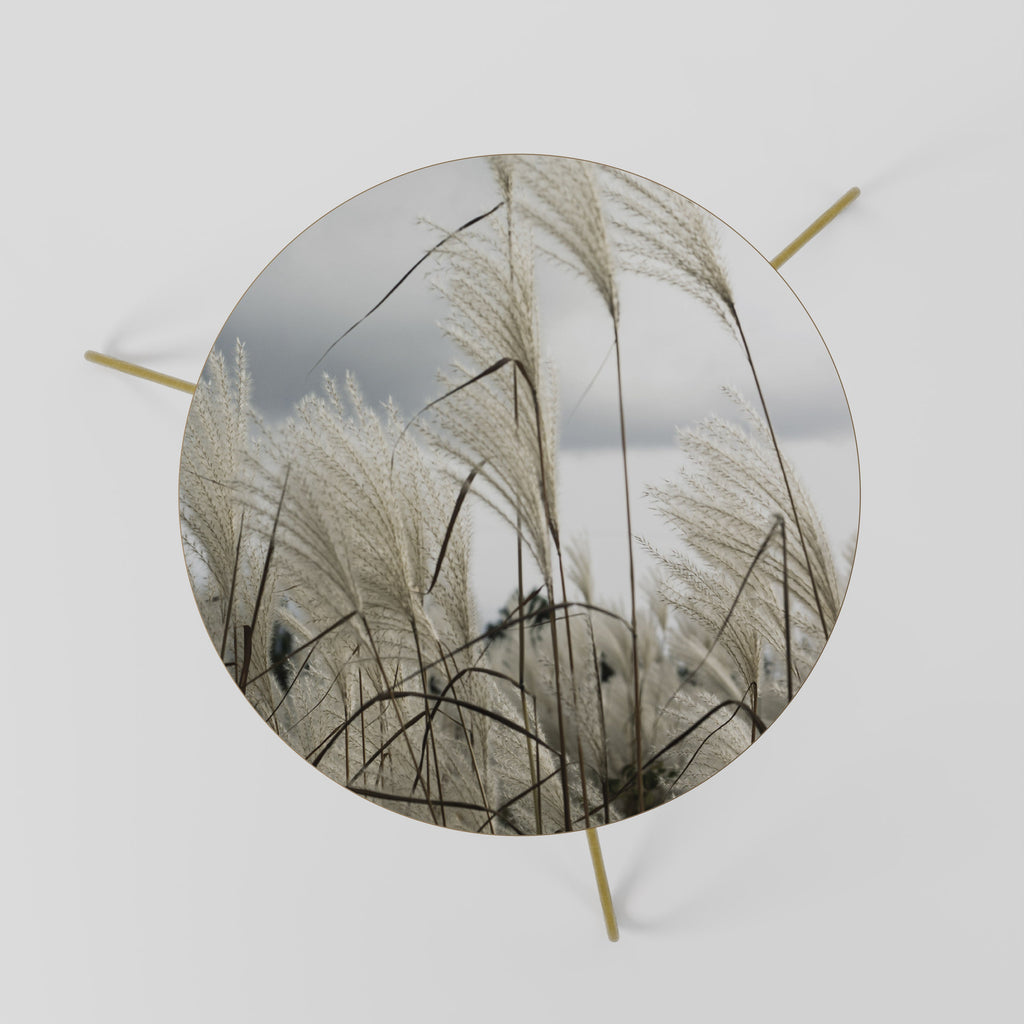 CLOUDS ABOVE GRASS Couchtisch 60