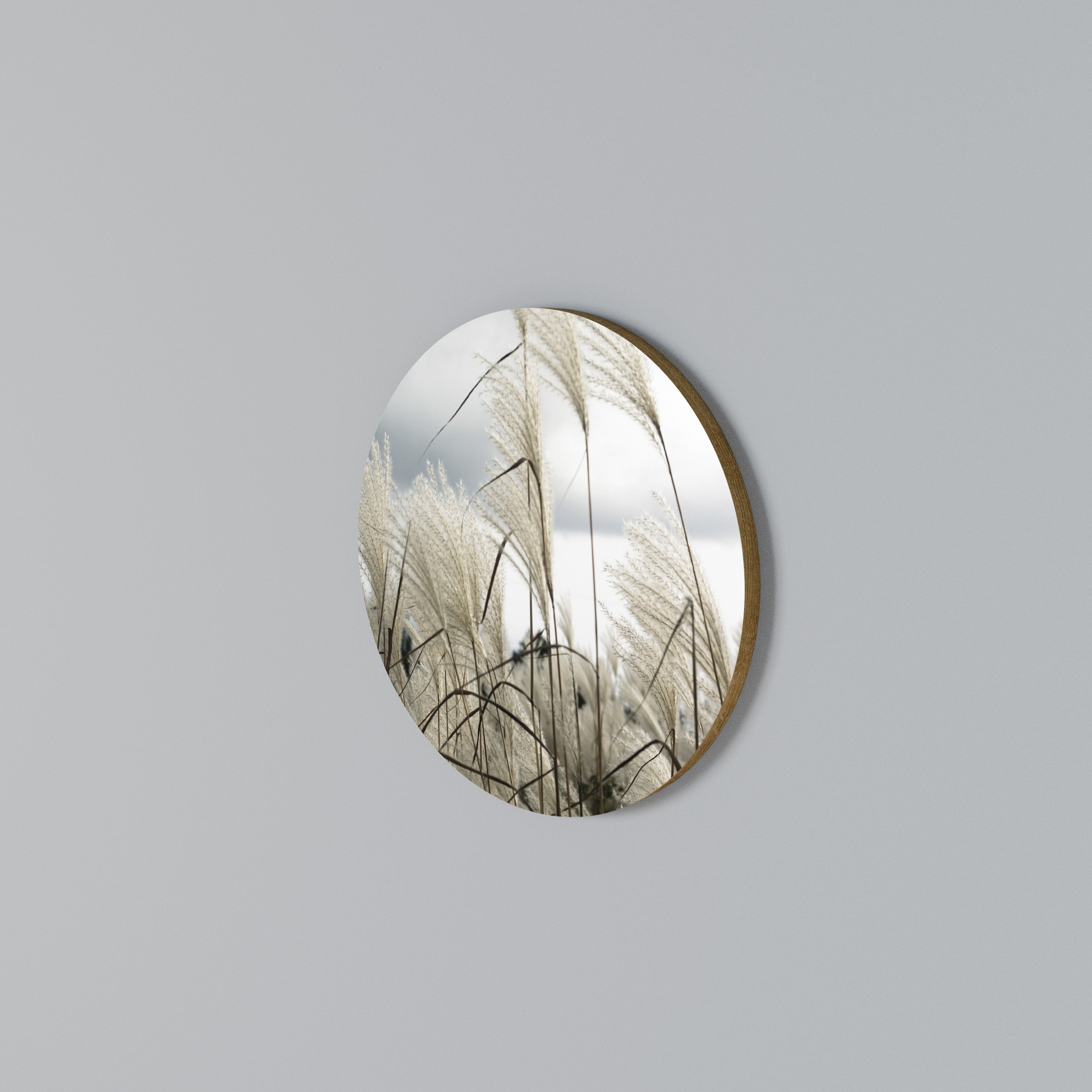 CLOUDS ABOVE GRASS Rundes Wandbild