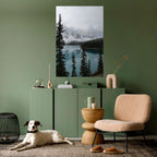 MISTY FOREST BOUNDARIES Selbstklebendes Poster - Hochformat