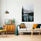 MISTY FOREST BOUNDARIES Selbstklebendes Poster - Hochformat