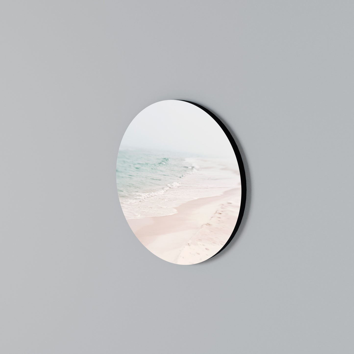 MISTY SHORELINE BLISS Rundes Wandbild