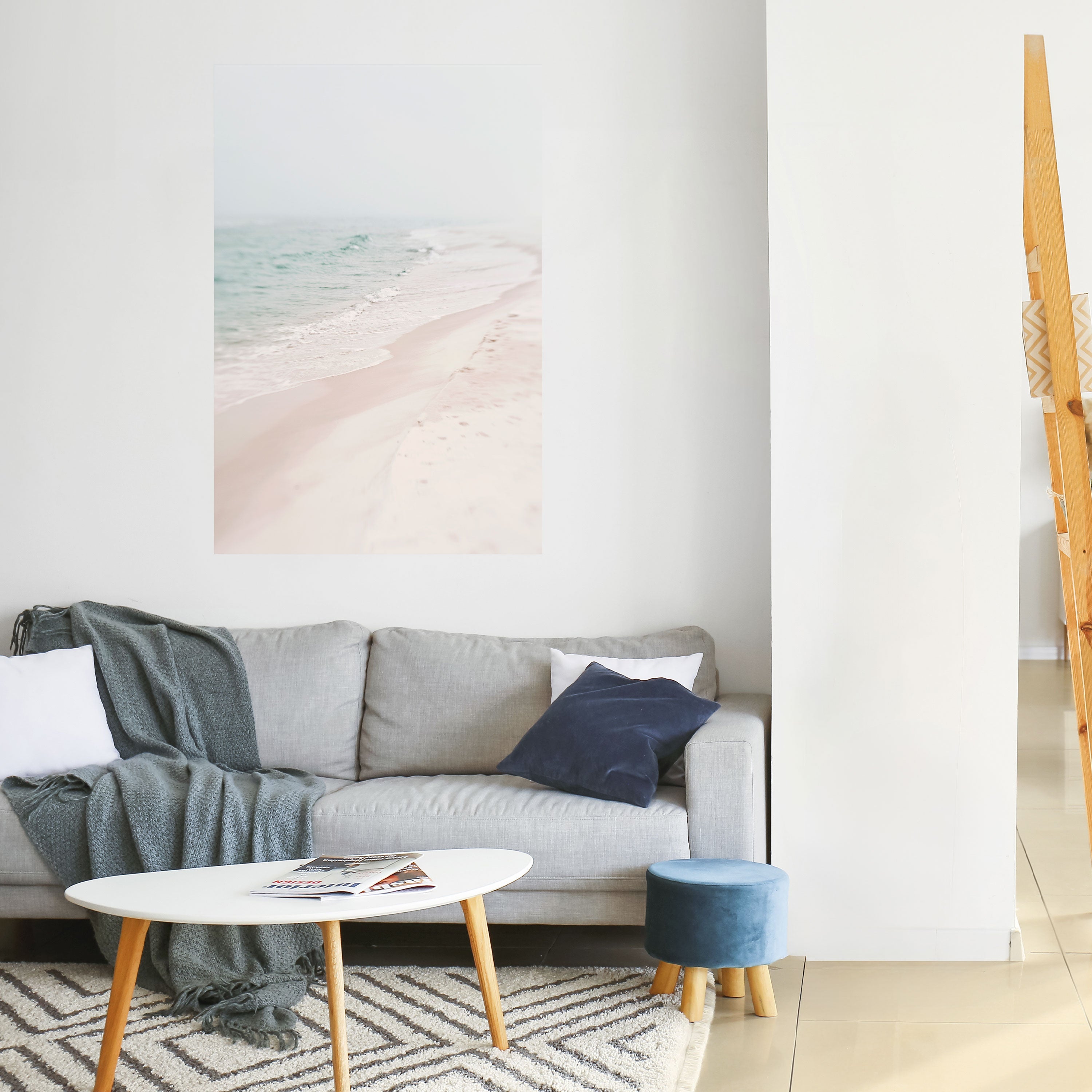 MISTY SHORELINE BLISS Vertikales Poster zum Abziehen und Aufkleben