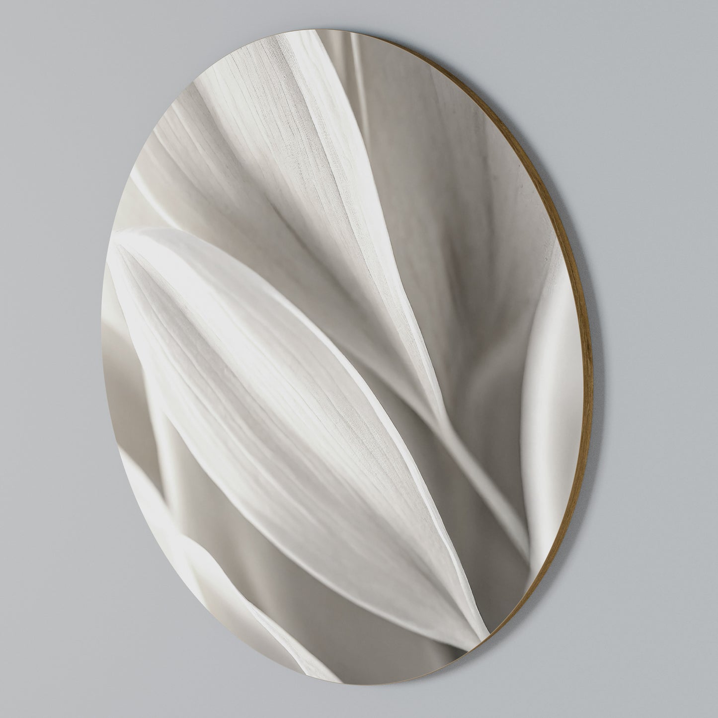 WHISPERS OF WHITE Rundes Wandbild