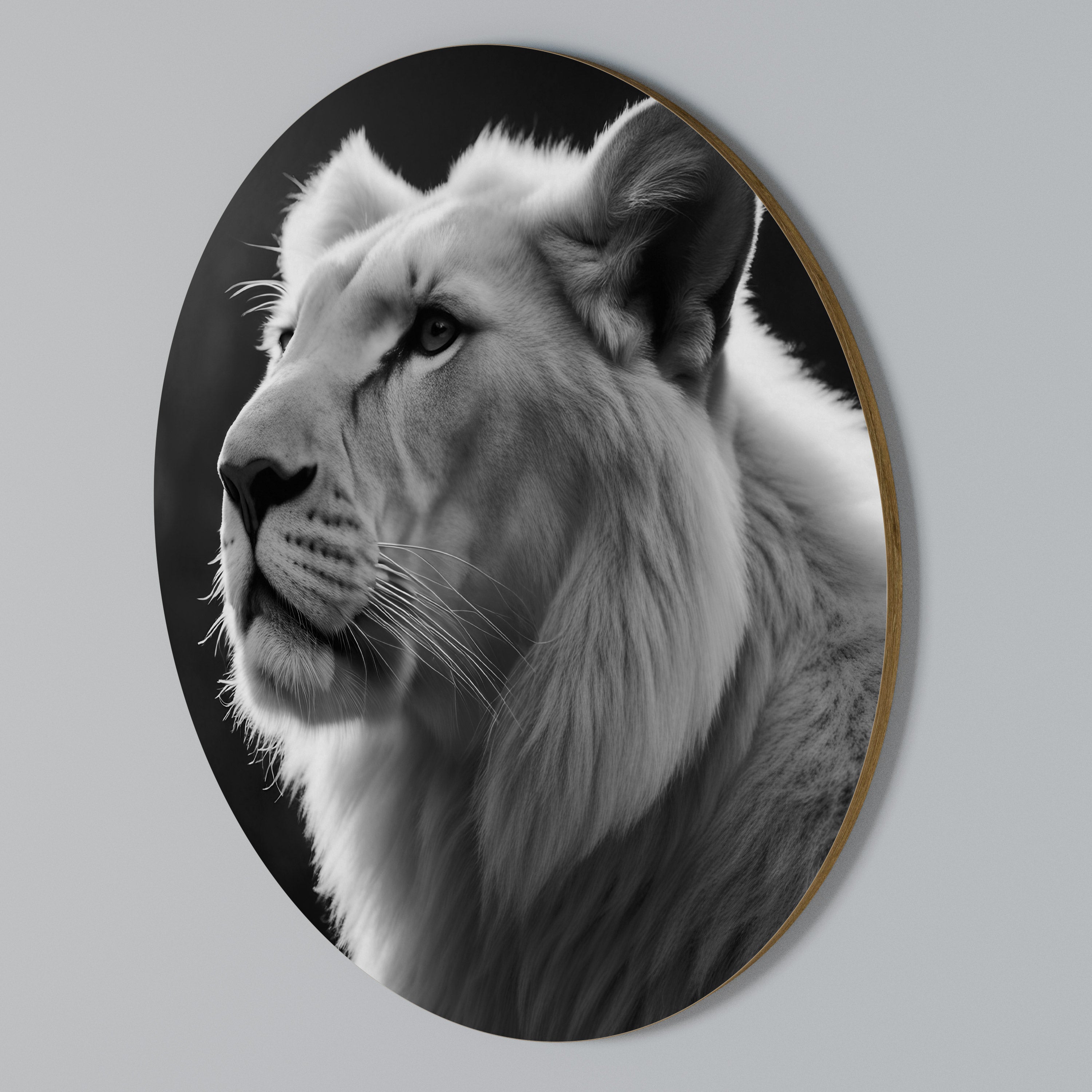 WHISPERS OF MAJESTY Round Wall Art