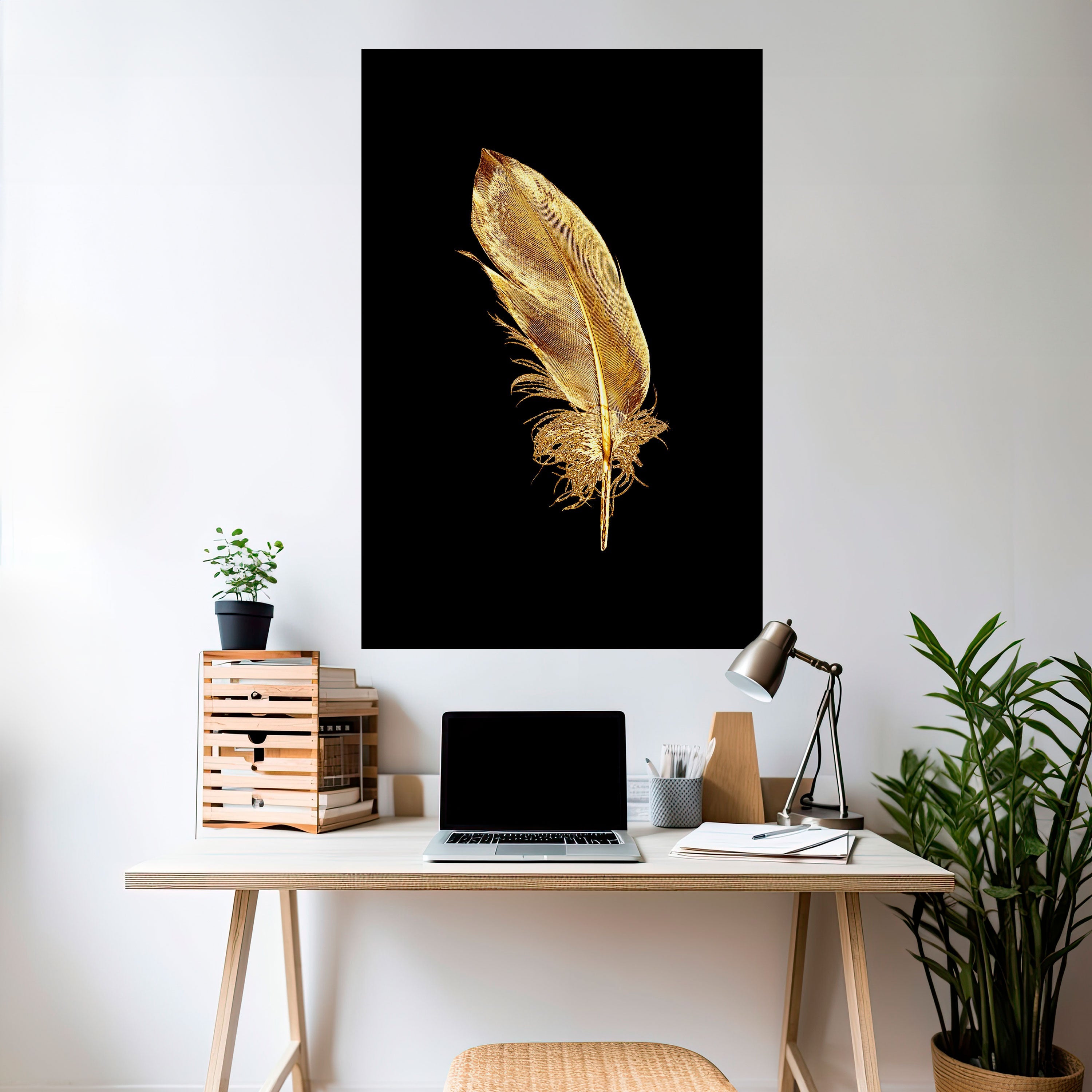 SHIMMERING FEATHER GRACE Vertikales Poster zum Abziehen und Aufkleben