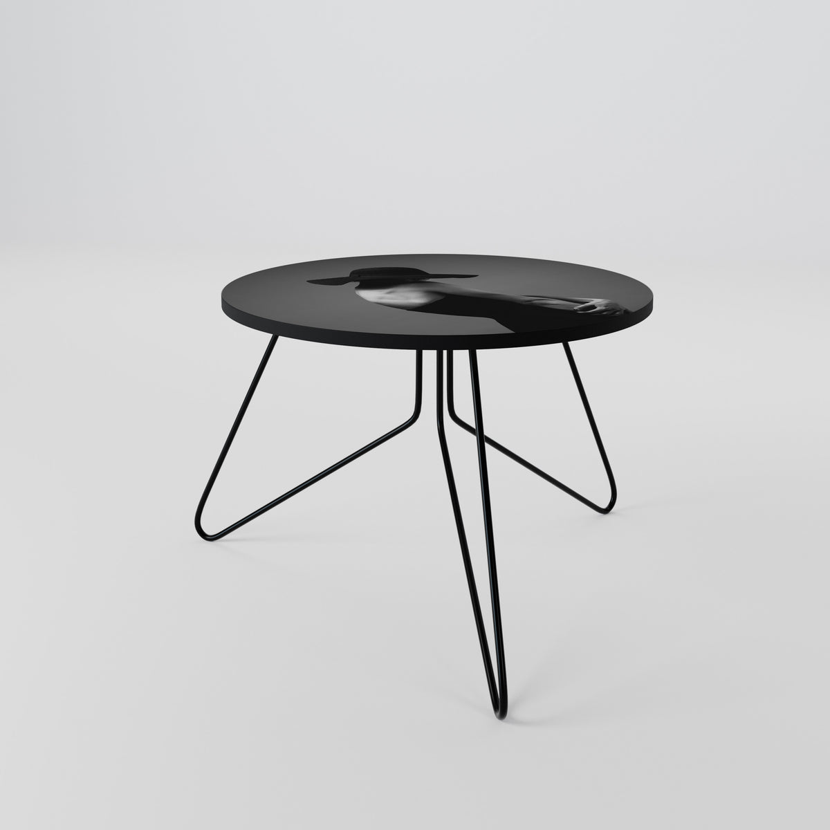 SILHOUETTE OF MYSTERY Couchtisch