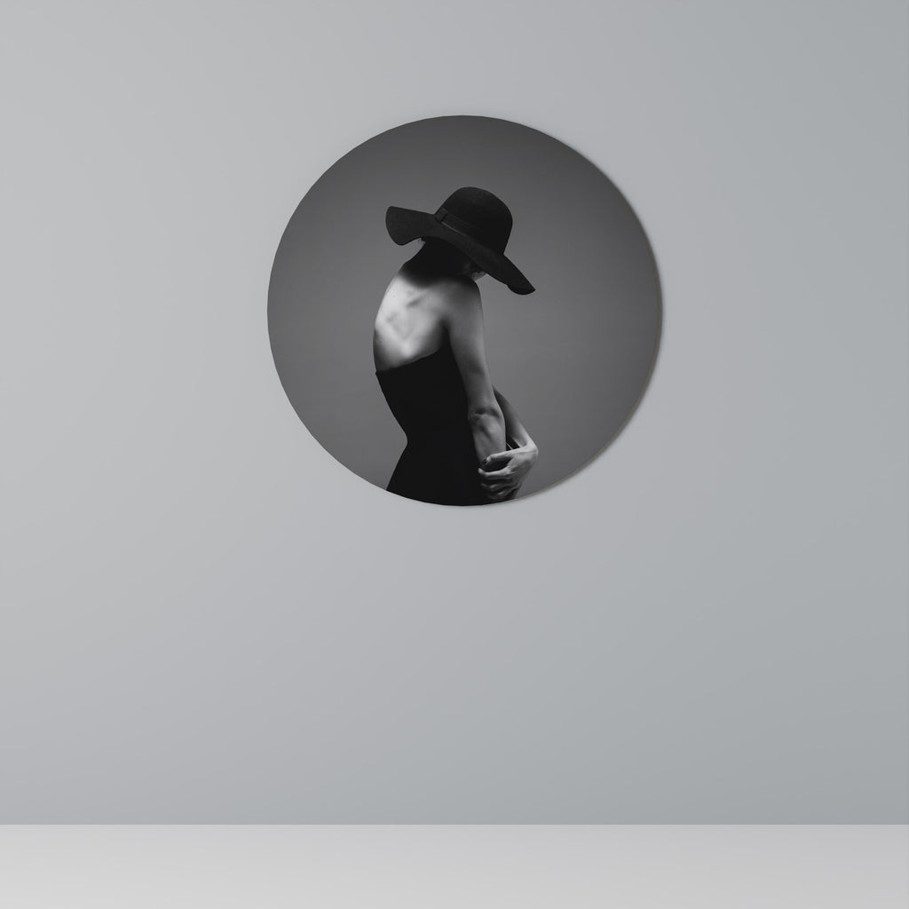 SILHOUETTE OF MYSTERY Runde Wanddekoration Ø 69 cm