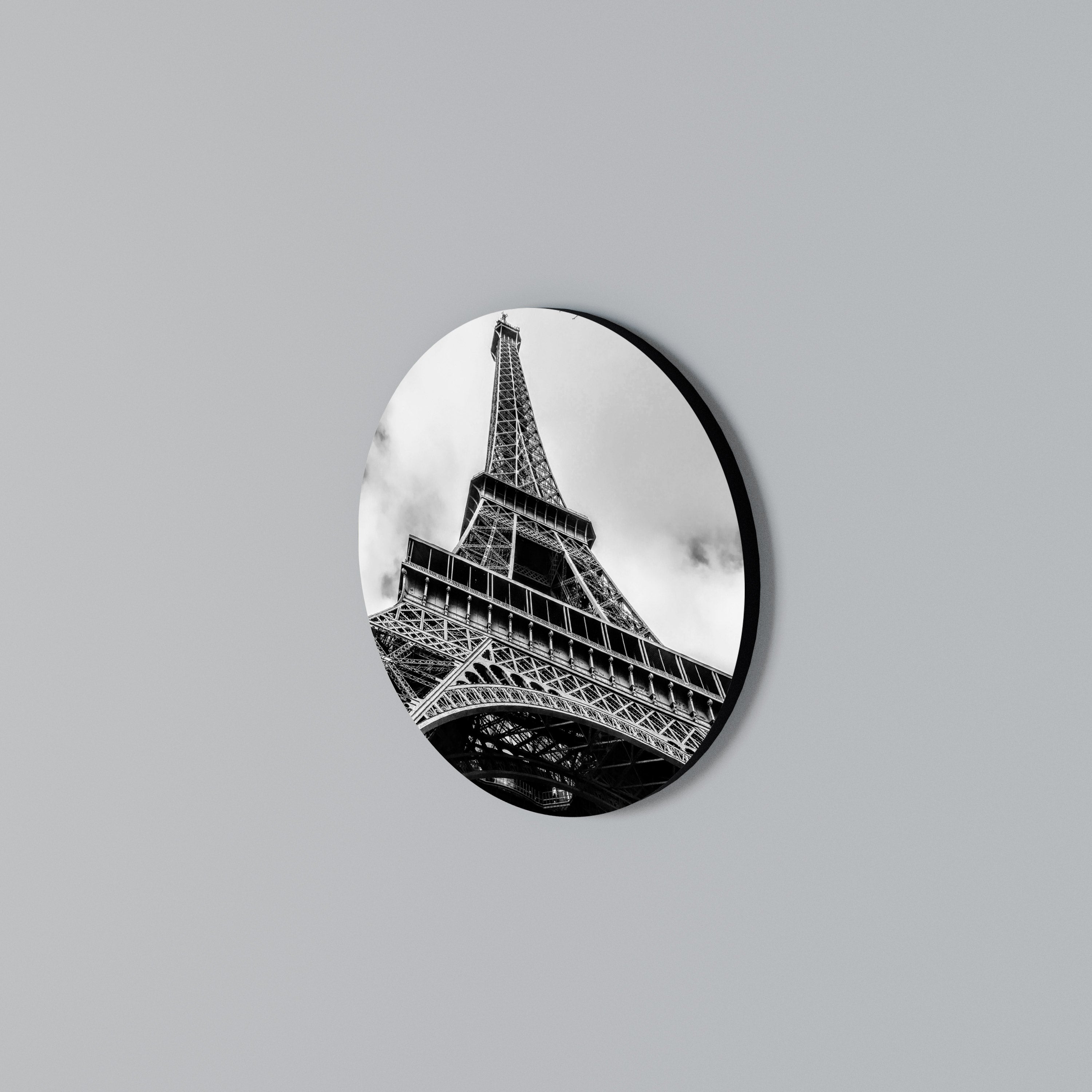 MONOCHROME PARISIAN ICON Round Wall Art