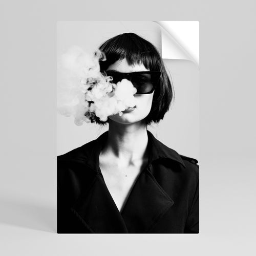 SMOKY BELLE Selbstklebendes Poster - Hochformat