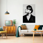 SMOKY BELLE Selbstklebendes Poster - Hochformat