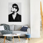 SMOKY BELLE Selbstklebendes Poster - Hochformat