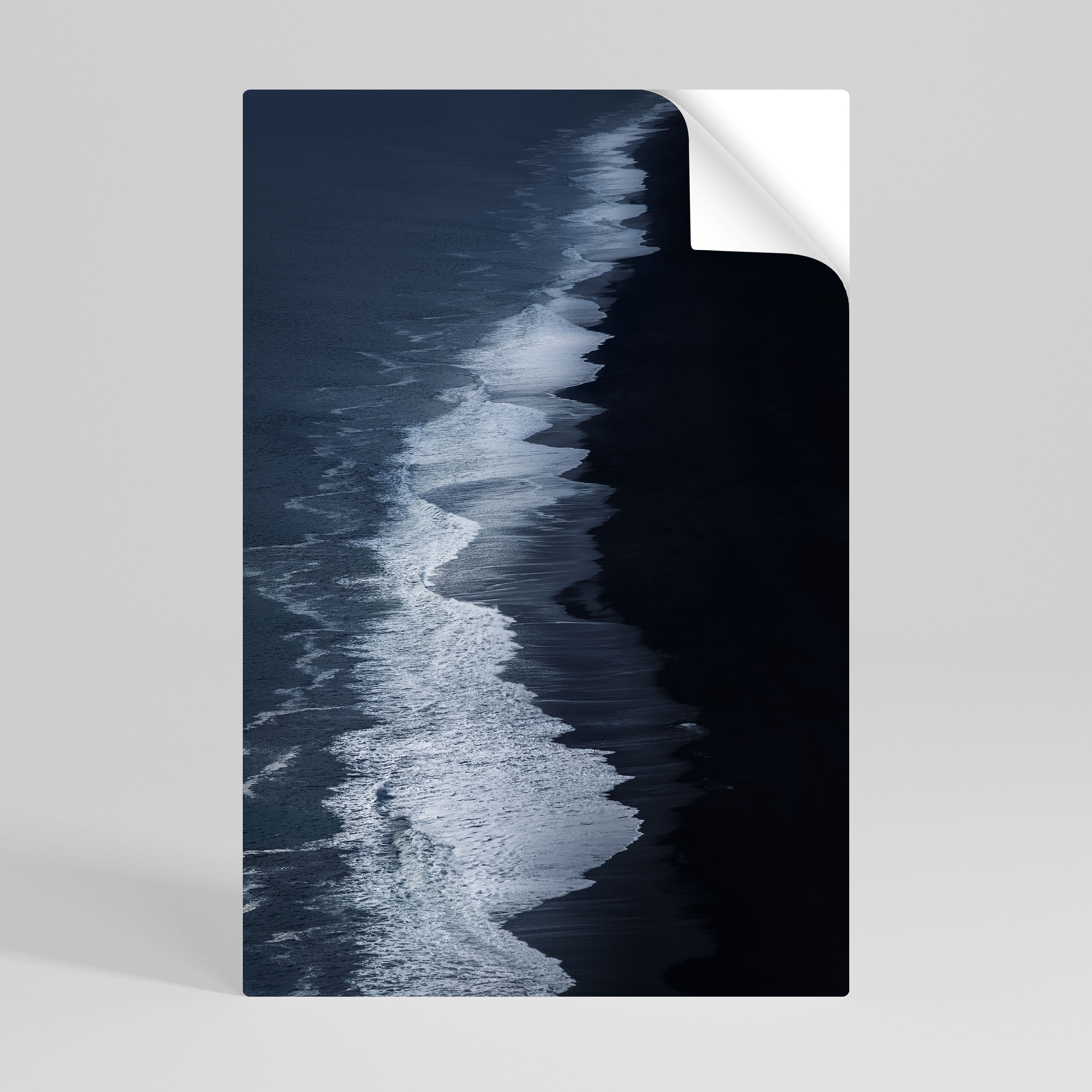 OCEAN'S WHISPER Vertikales Poster zum Abziehen und Aufkleben