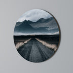 FOGBOUND HEIGHTS Runde Wanddekoration Ø 69 cm