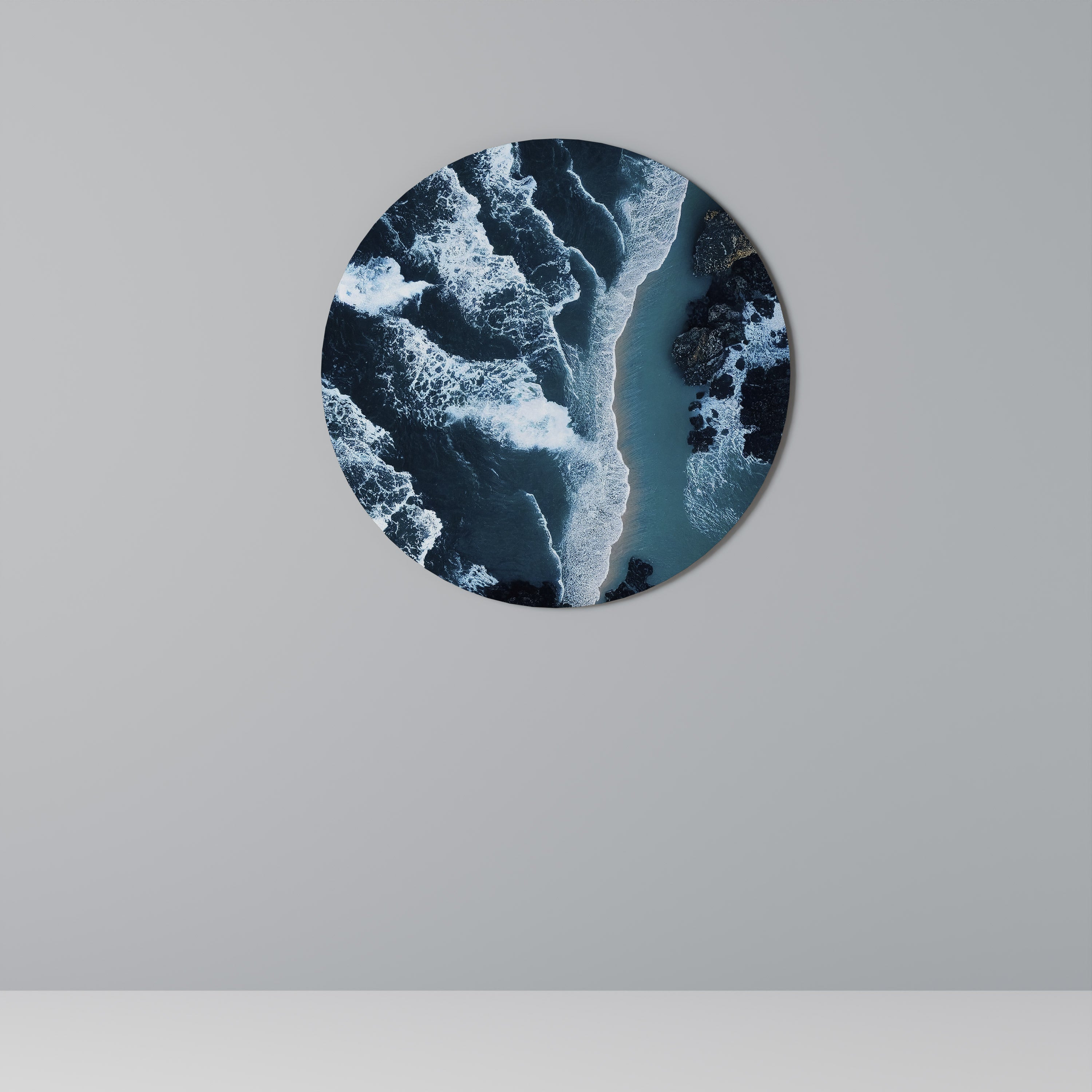 COSMIC COASTLINE Runde Wanddekoration Ø 69 cm