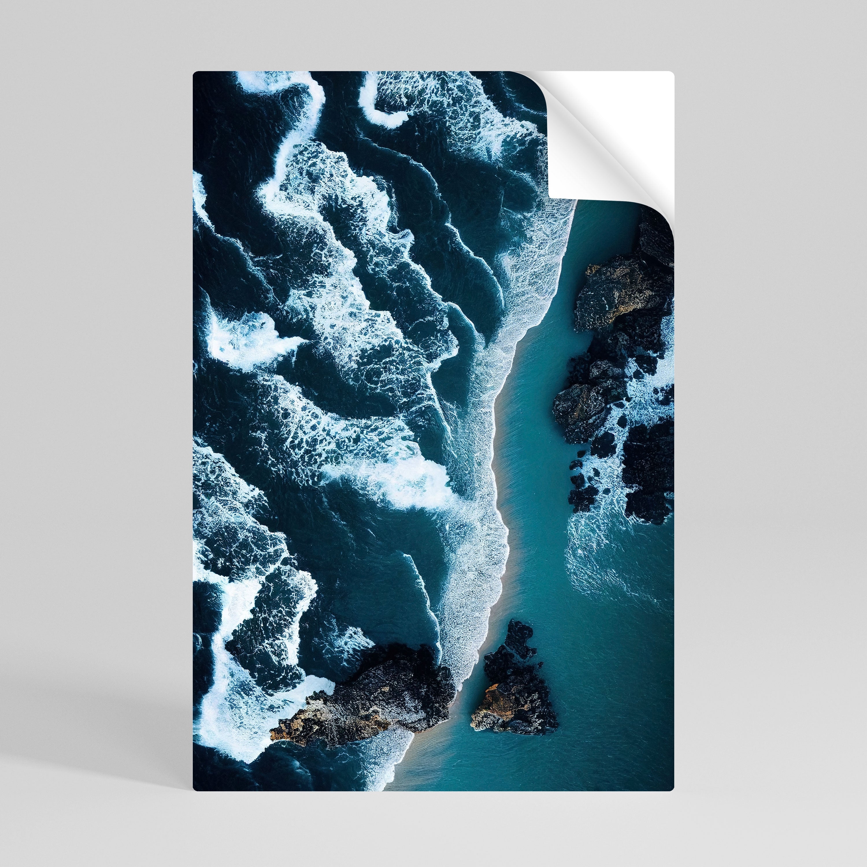 COSMIC COASTLINE Vertikales Poster zum Abziehen und Aufkleben