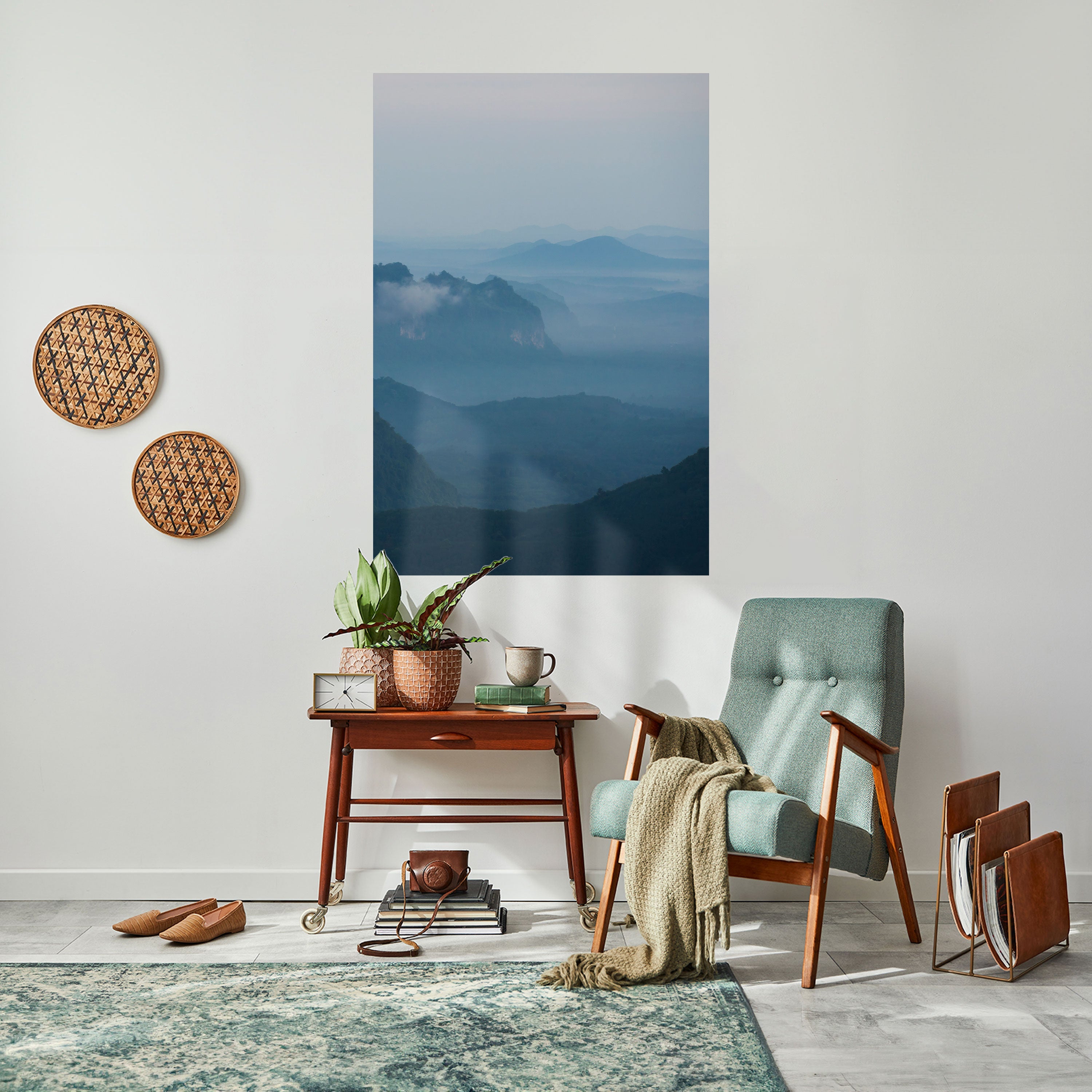 MISTY MOUNTAIN WHISPER Vertikales Poster zum Abziehen und Aufkleben
