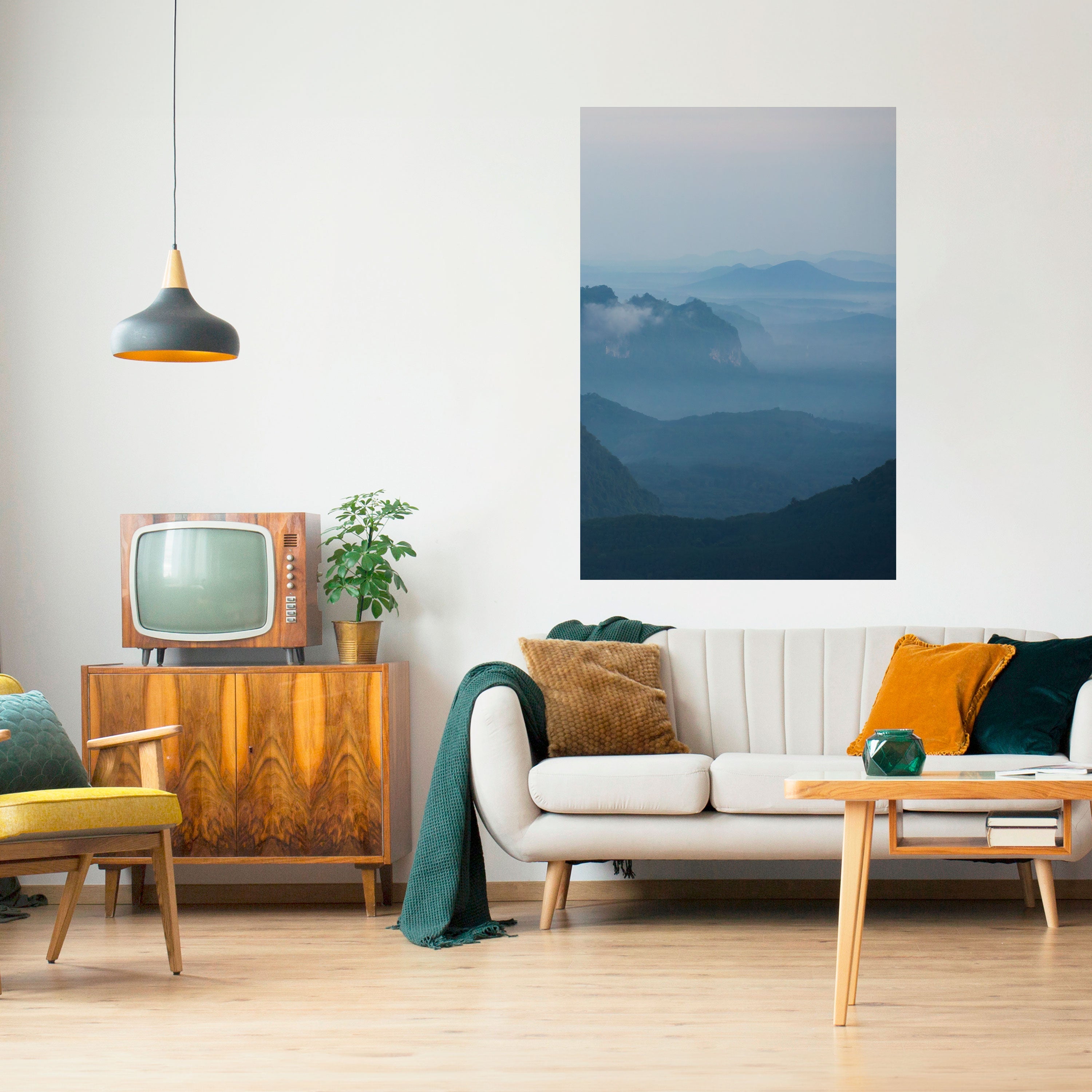 MISTY MOUNTAIN WHISPER Vertikales Poster zum Abziehen und Aufkleben