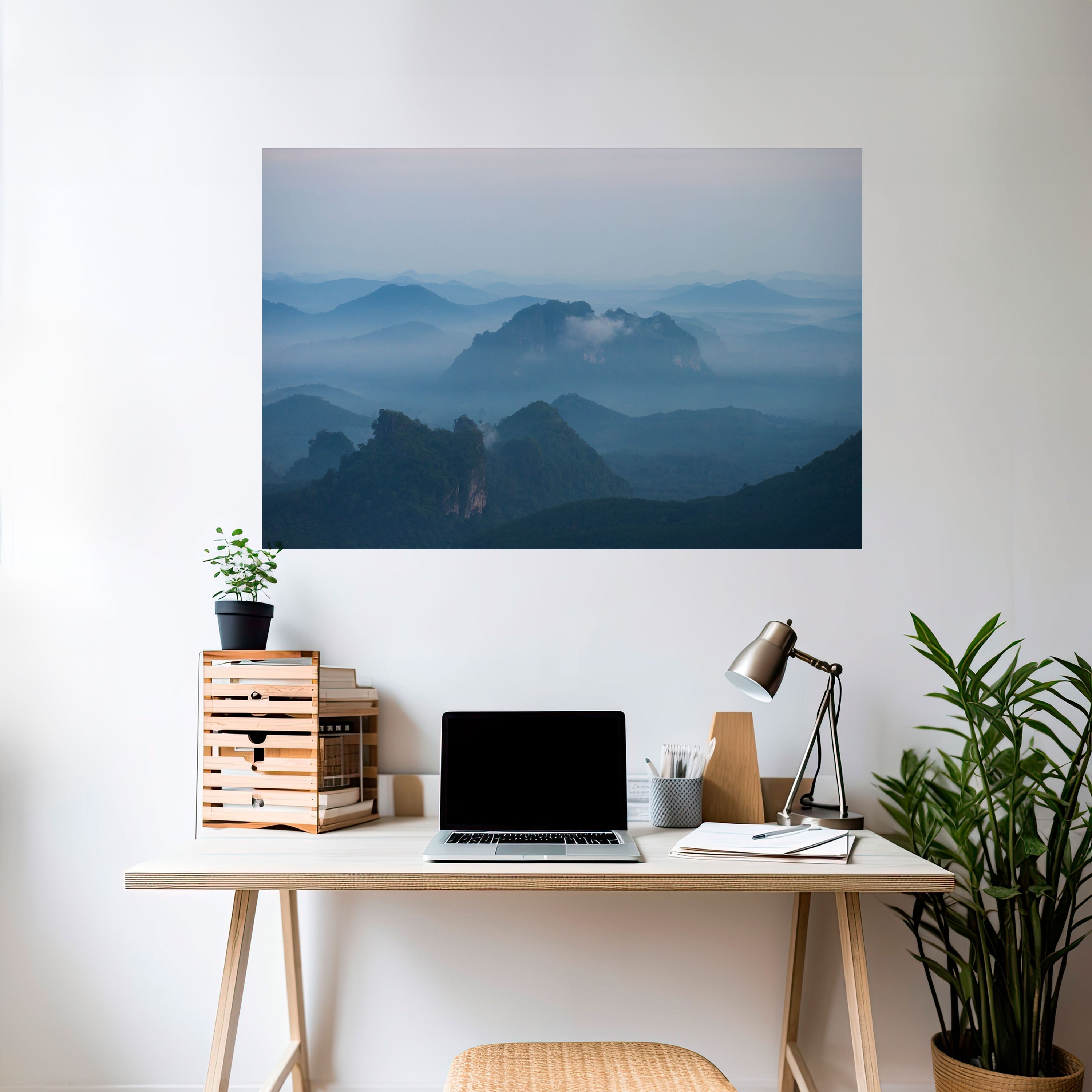 MISTY MOUNTAIN WHISPER Horizontales Poster zum Abziehen und Aufkleben