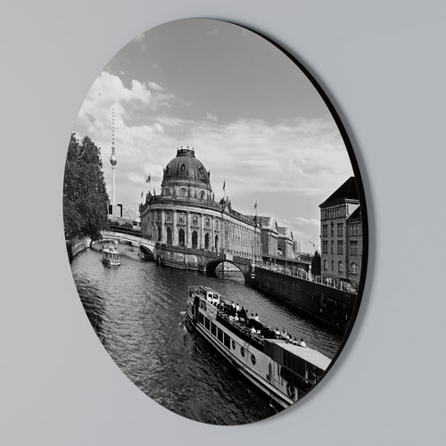 GHOSTS OF HISTORY Round Wall Art