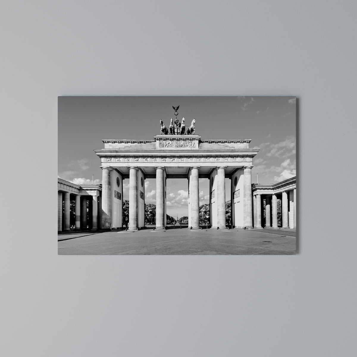 ECHOES OF HISTORY Horizontal Canvas Print