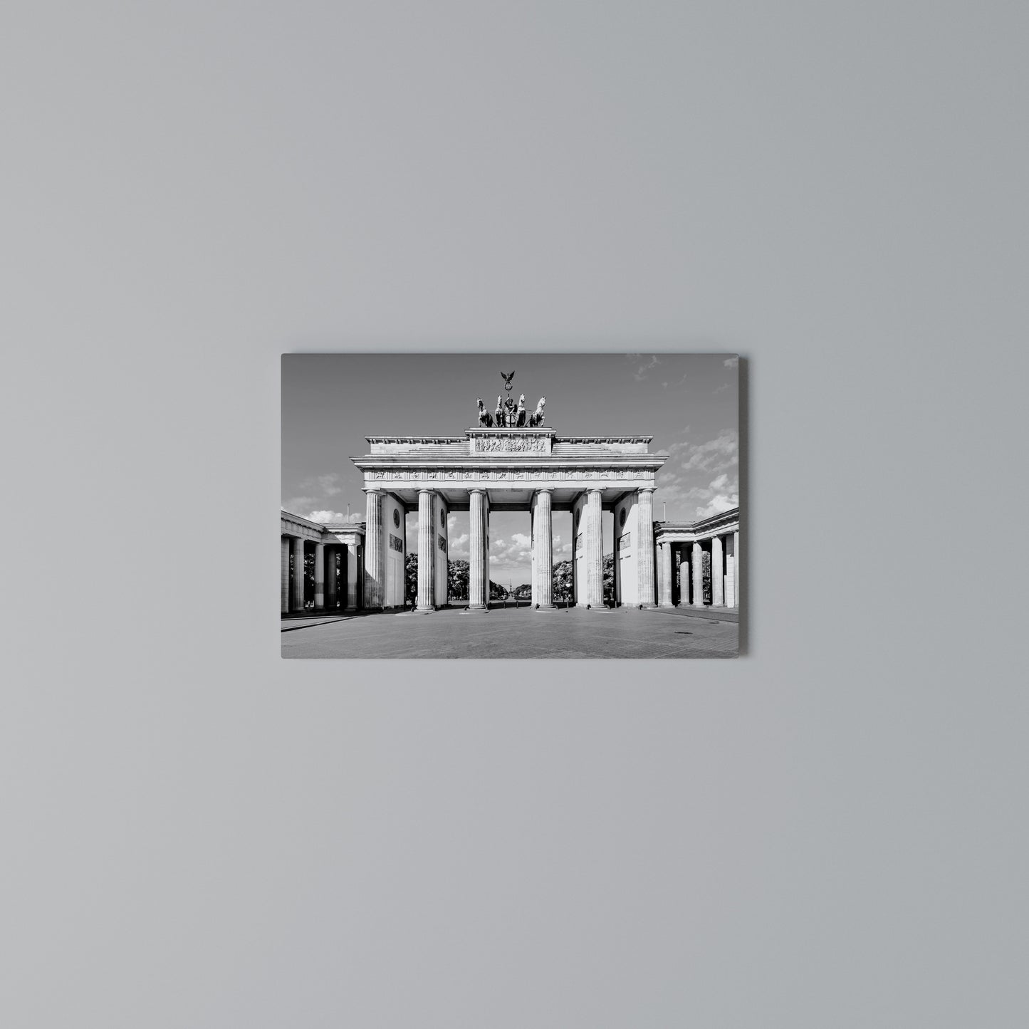 ECHOES OF HISTORY Horizontal Canvas Print