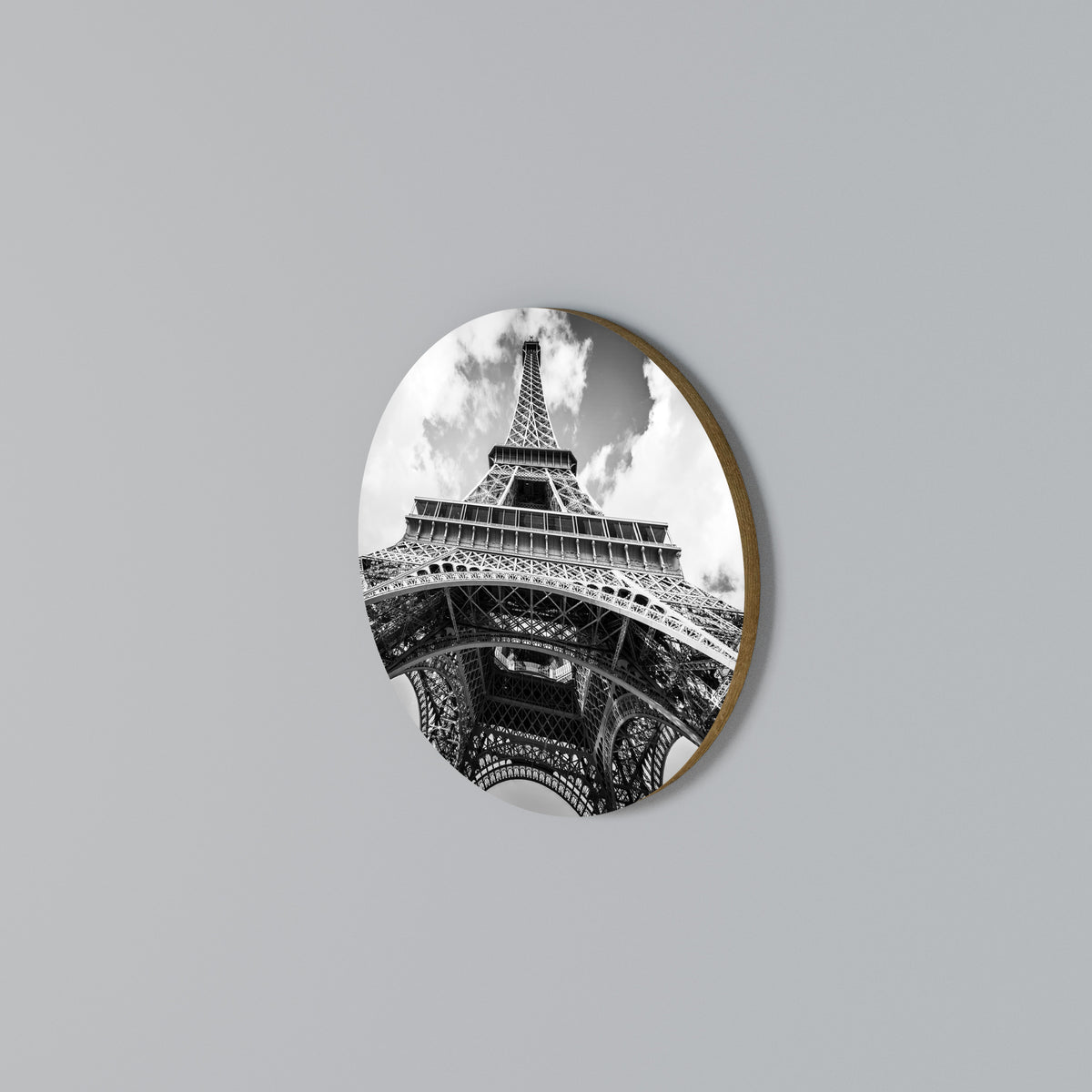 TIMELESS EIFFEL PERSPECTIVE Round Wall Art
