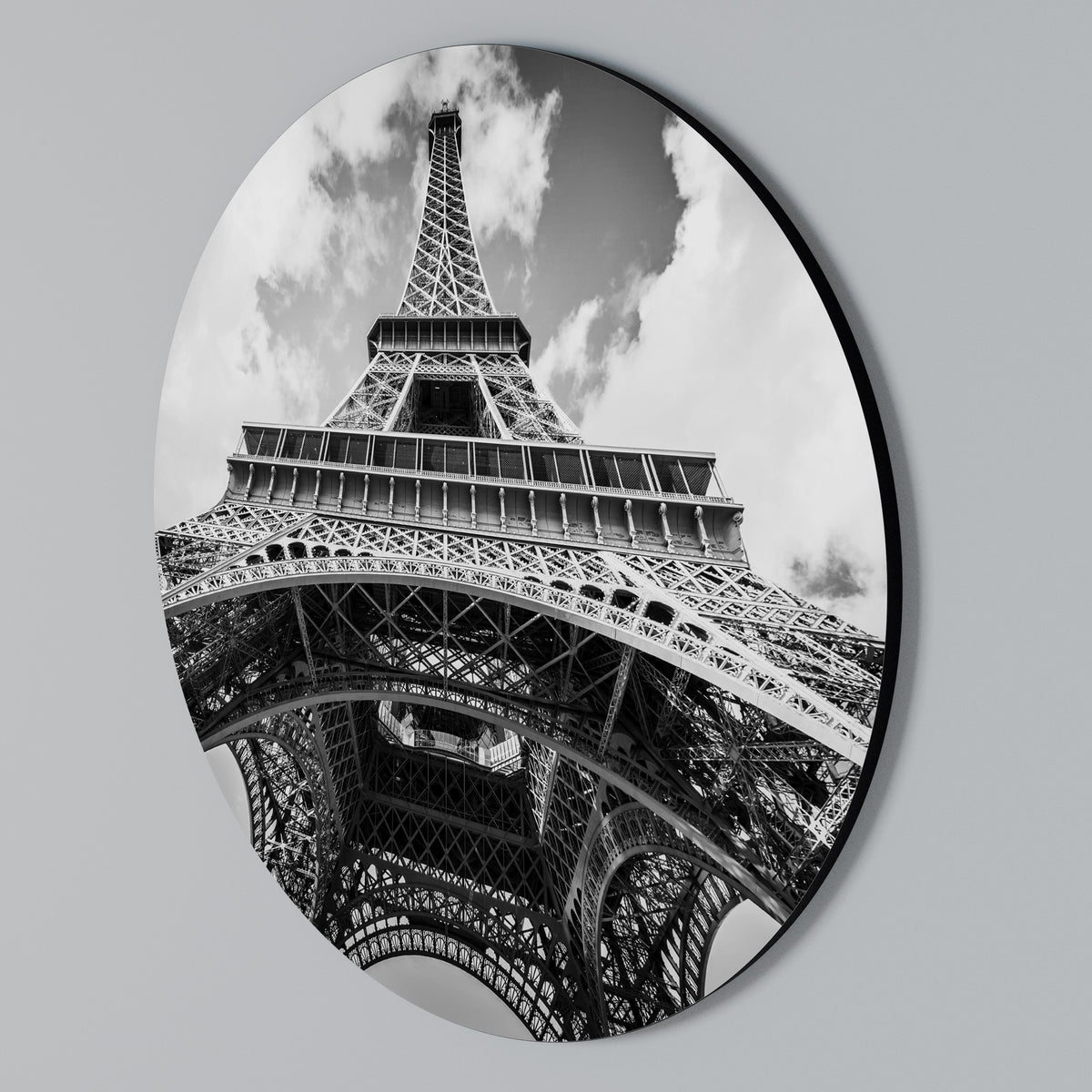 TIMELESS EIFFEL PERSPECTIVE Round Wall Art