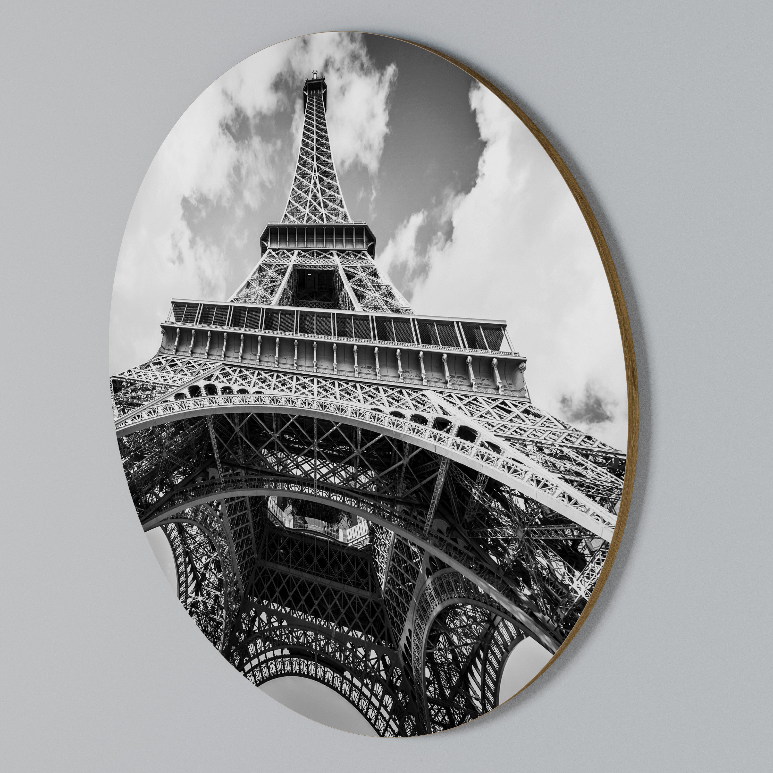 TIMELESS EIFFEL PERSPECTIVE Round Wall Art