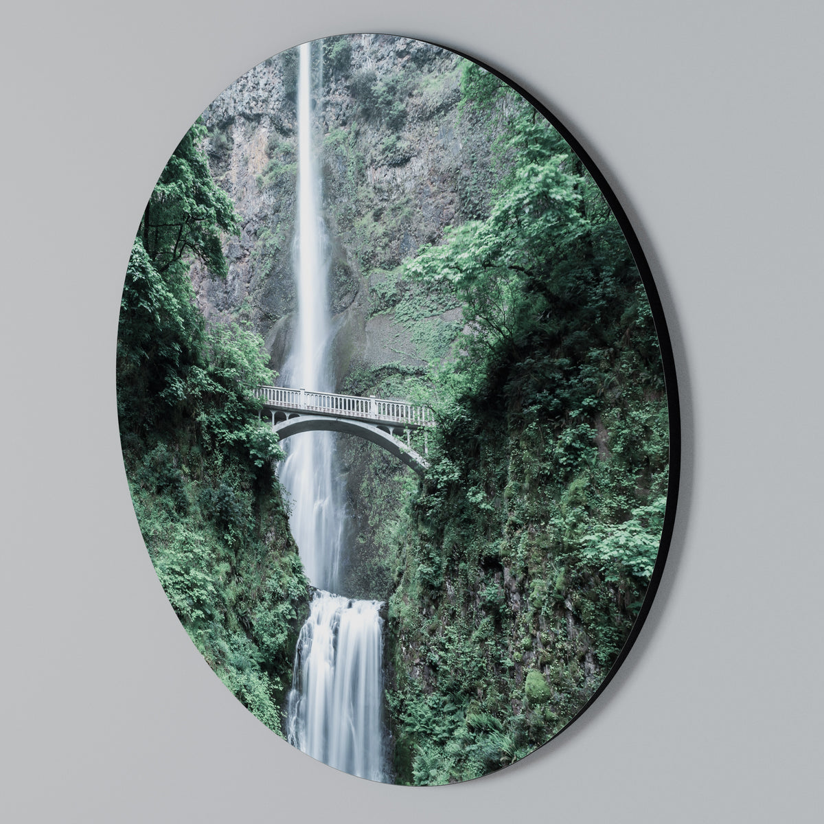 MYSTICAL WATERSCAPE BRIDGE Rundes Wandbild