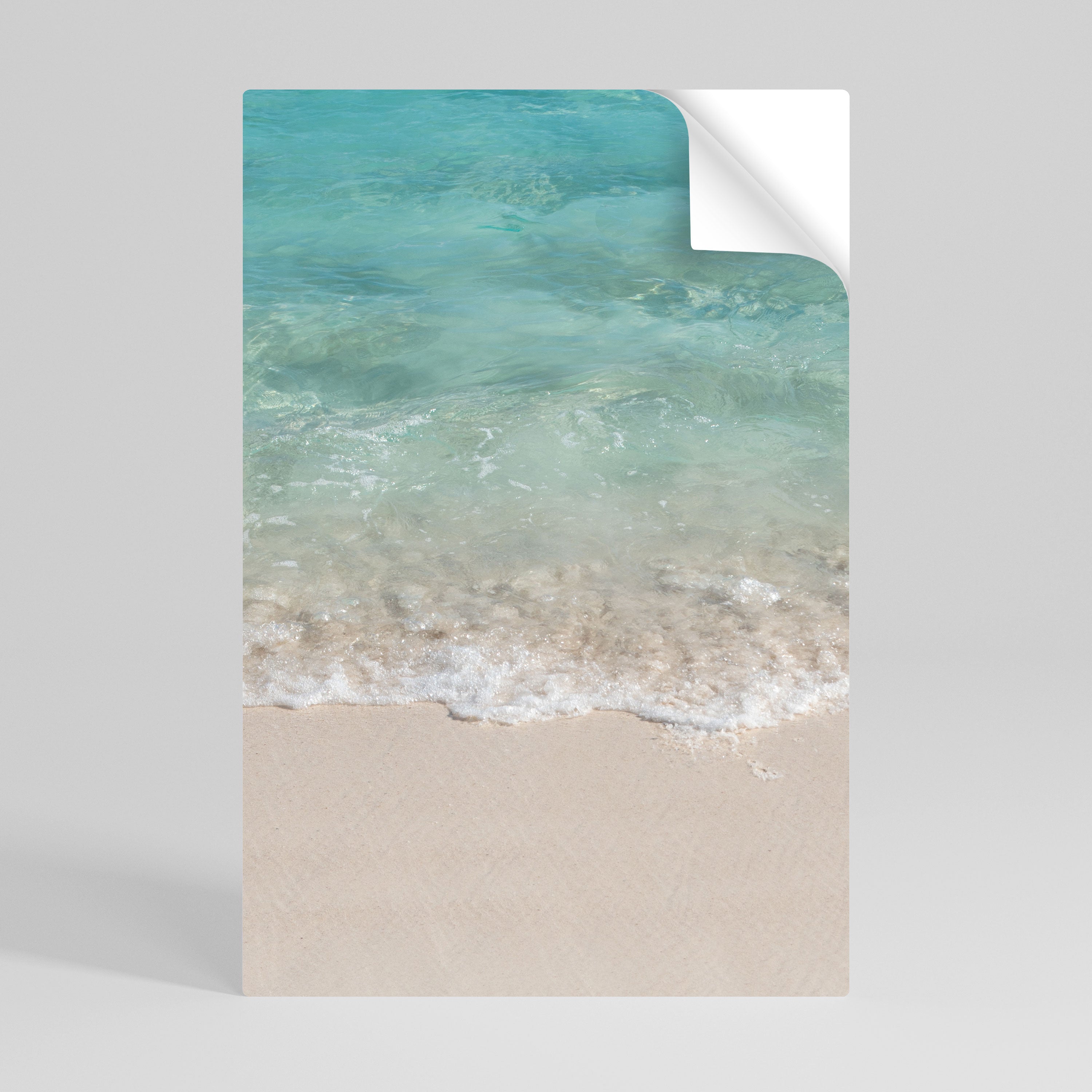 SERENITY BY THE SHORE Vertikales Poster zum Abziehen und Aufkleben