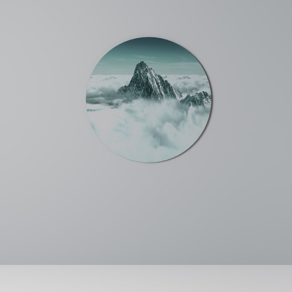 CLOUD-KISSED PEAK Runde Wanddekoration Ø 69 cm