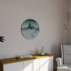 CLOUD-KISSED PEAK Runde Wanddekoration Ø 69 cm