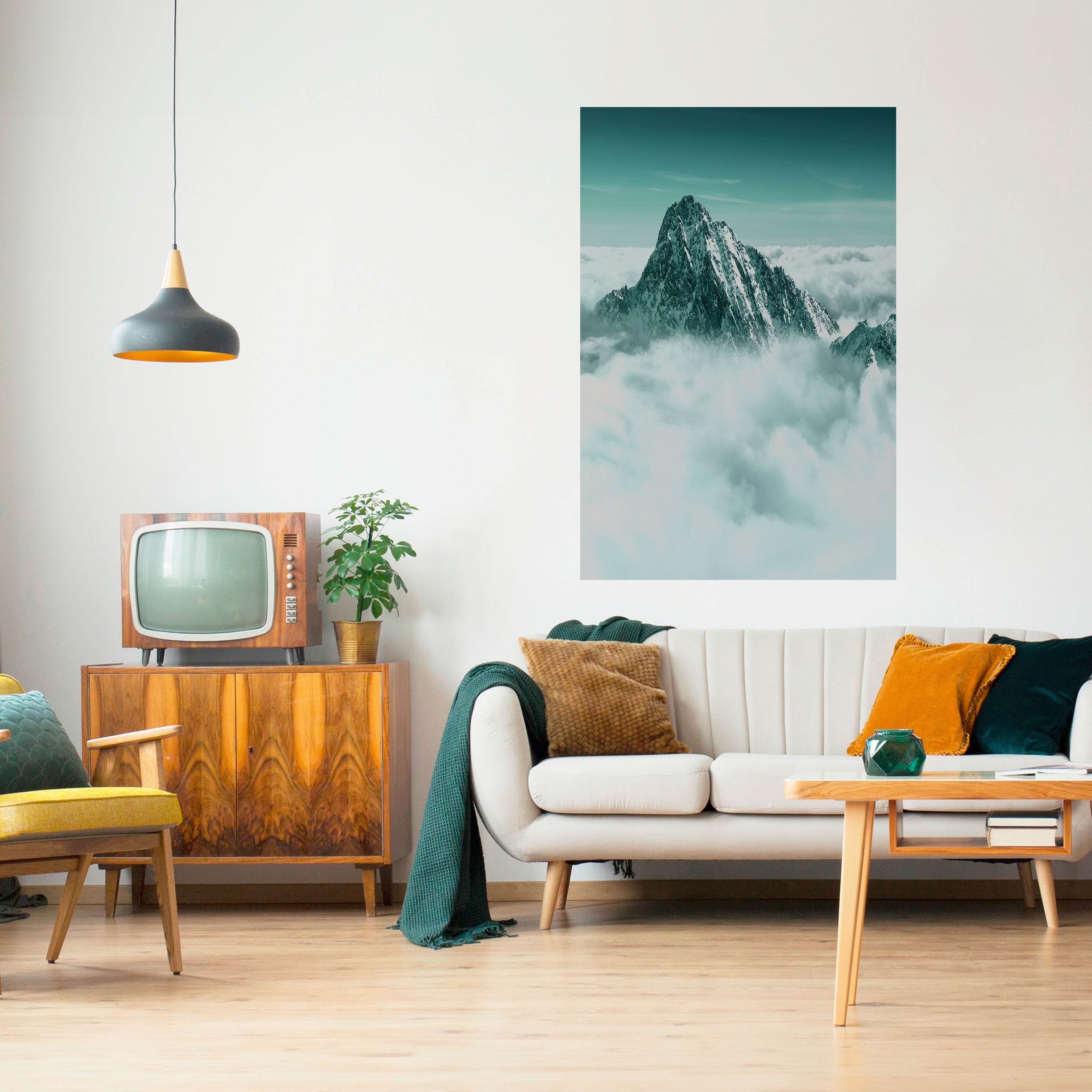 CLOUD-KISSED PEAK Vertikales Poster zum Abziehen und Aufkleben