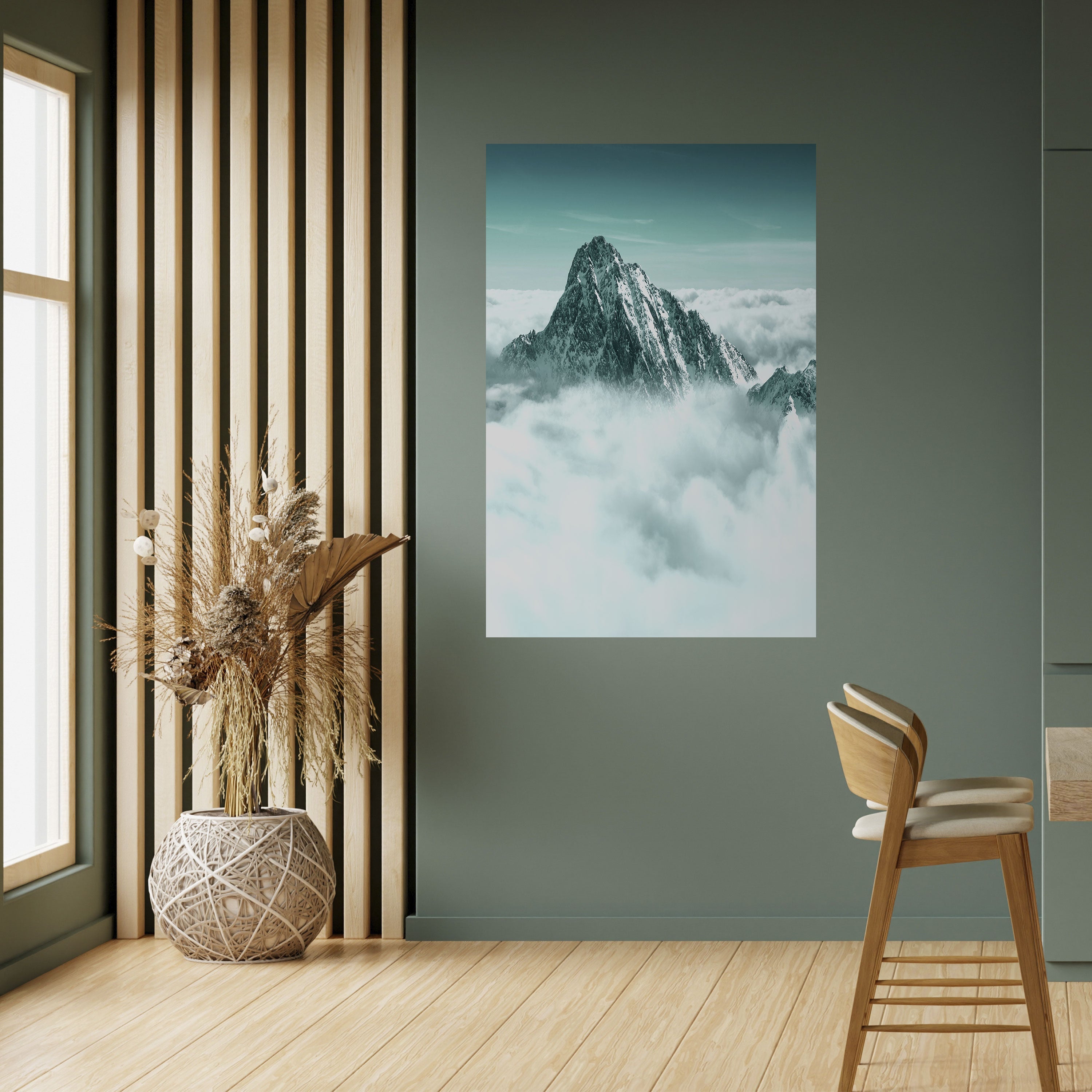 CLOUD-KISSED PEAK Vertikales Poster zum Abziehen und Aufkleben