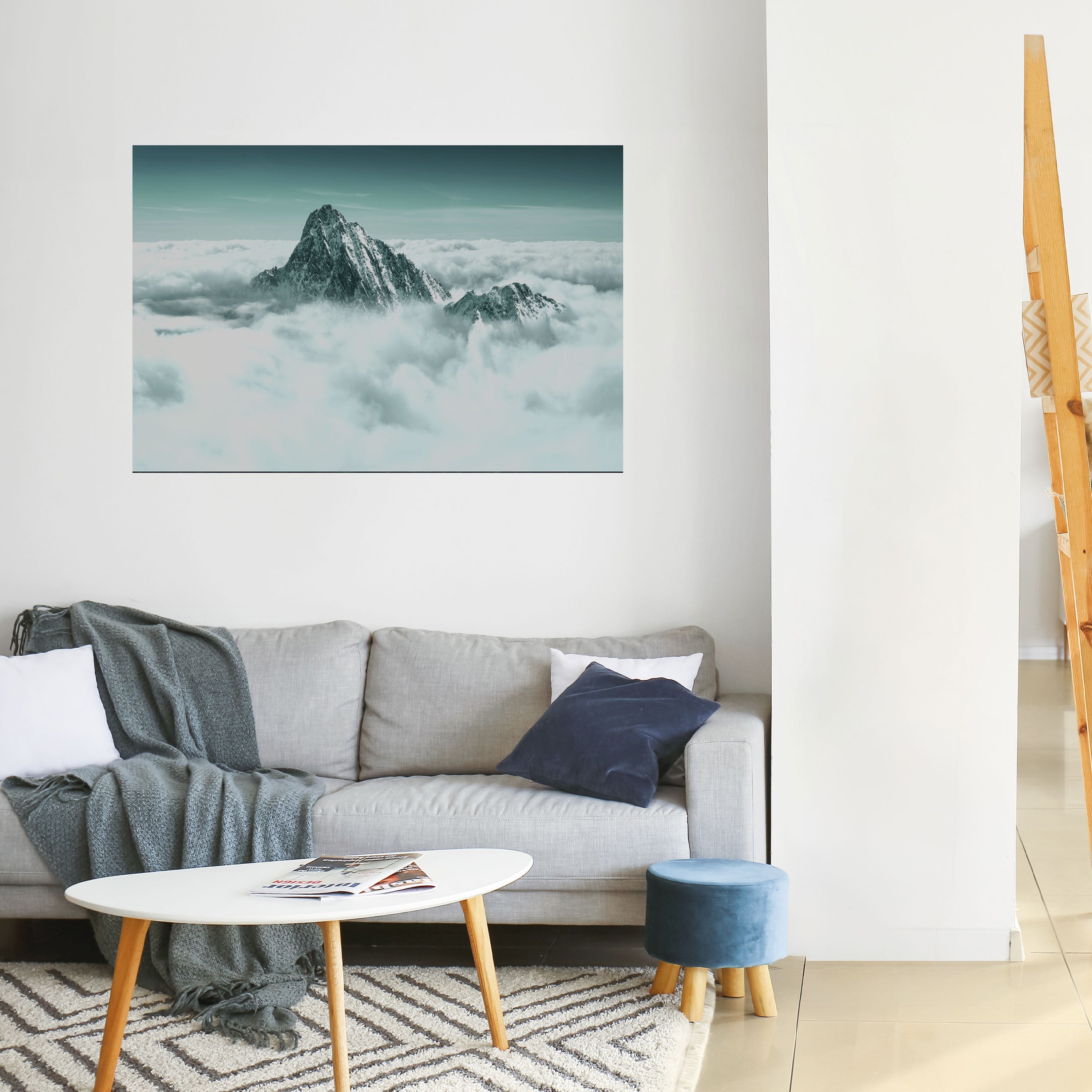 CLOUD-KISSED PEAK Horizontales Poster zum Abziehen und Aufkleben