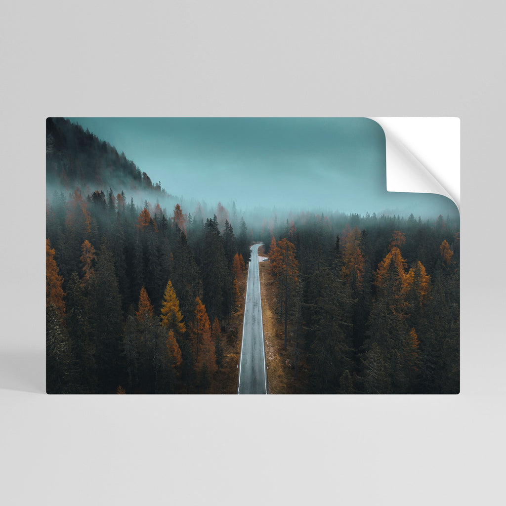 SERENE ROADWAY ESCAPE Horizontales Poster zum Abziehen und Aufkleben
